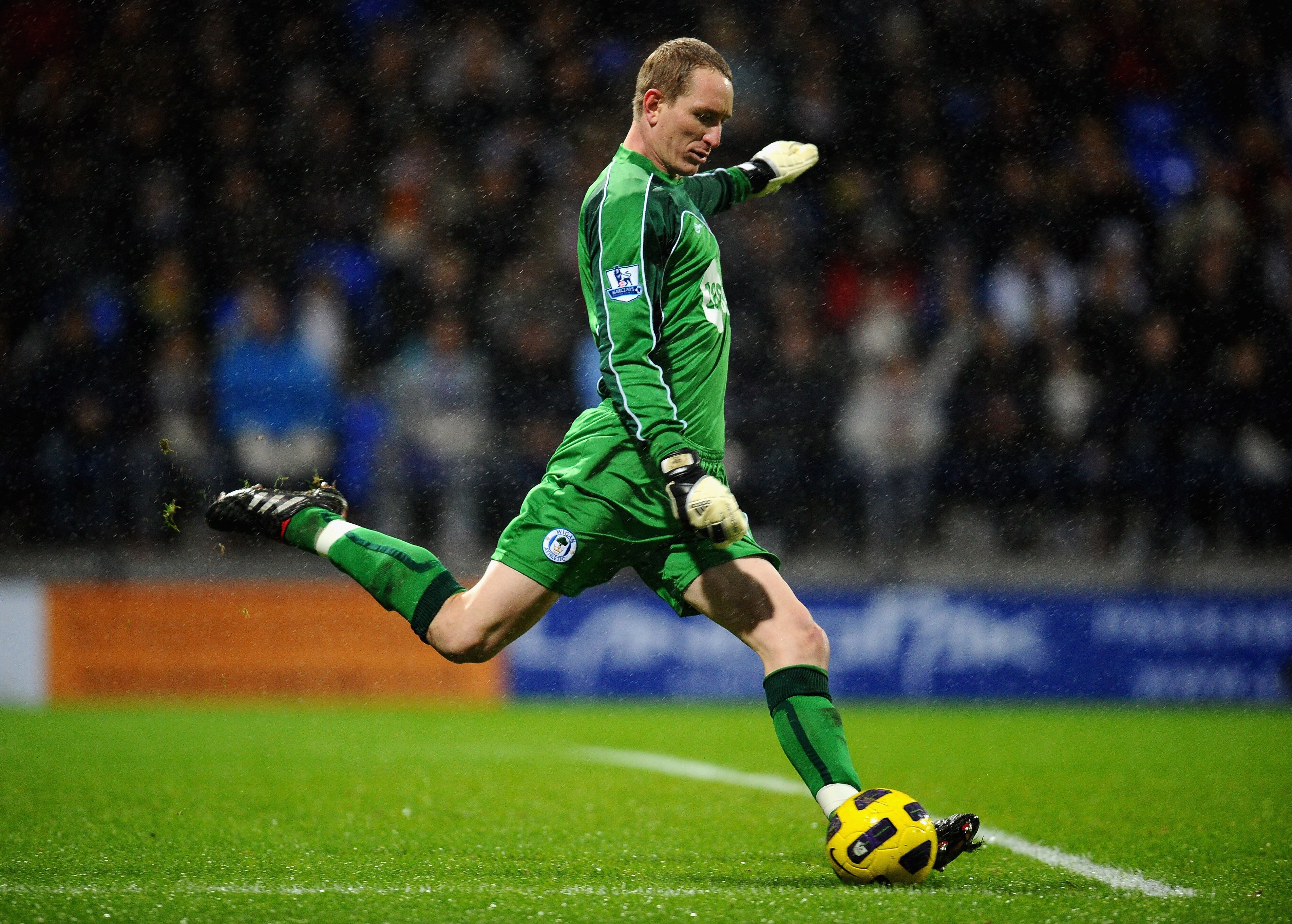 BOLTON, ENGLAND - JANUARY 05:  Chris Kirkland of Wigan Athletic in action during the Barclays Premier League match between Bolton Wanderers and Wigan Athletic at Reebok Stadium on January 5, 2011 in Bolton, England.  (Photo by Clive Mason/Getty Images)