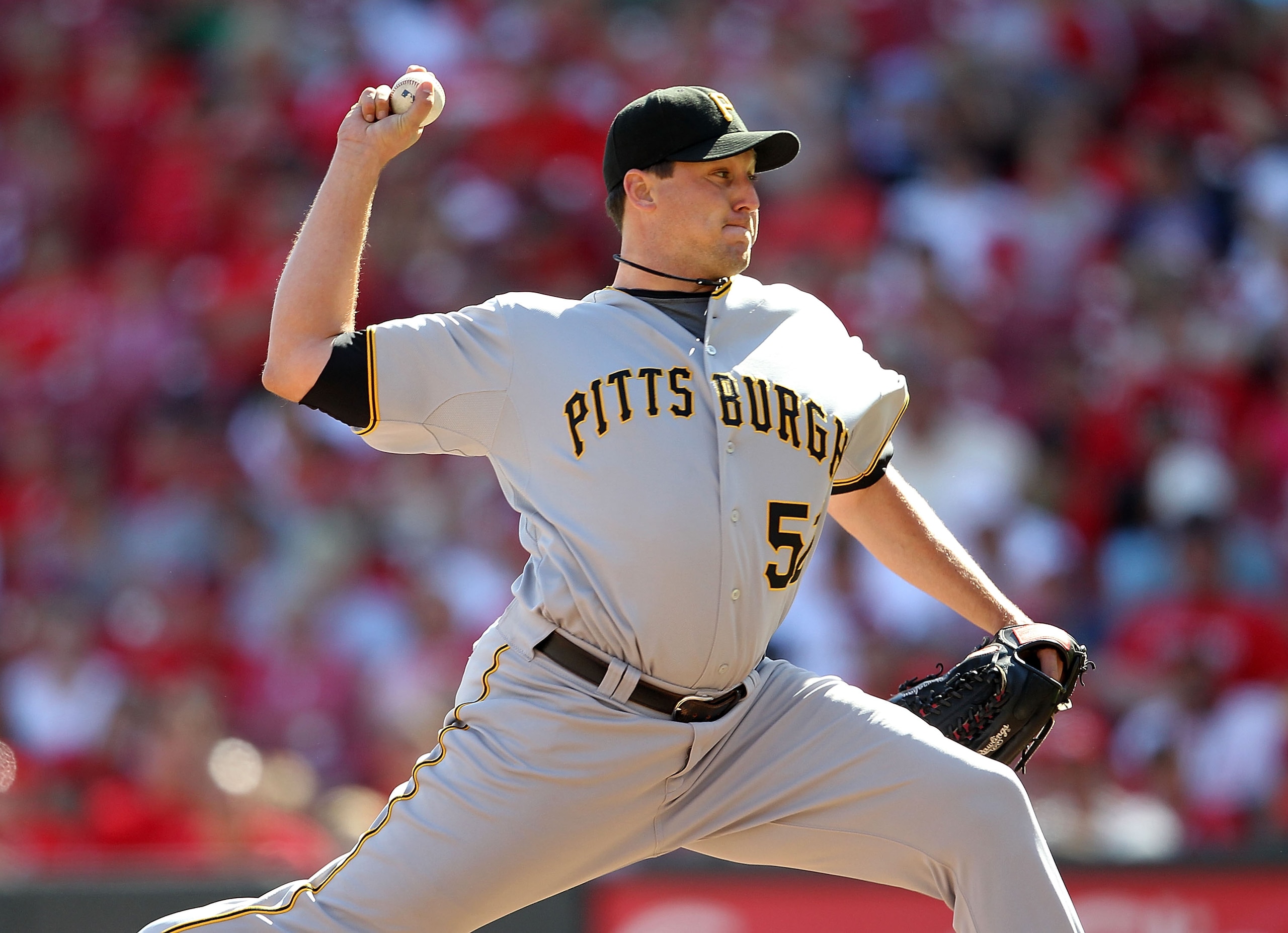 CINCINNATI - SEPTEMBER 12:  Joel Hanrahan #52 of the Pittsburgh Pirates throws a pitch during the game against the Cincinnati Reds at Great American Ballpark on September 12, 2010 in Cincinnati, Ohio.  (Photo by Andy Lyons/Getty Images)