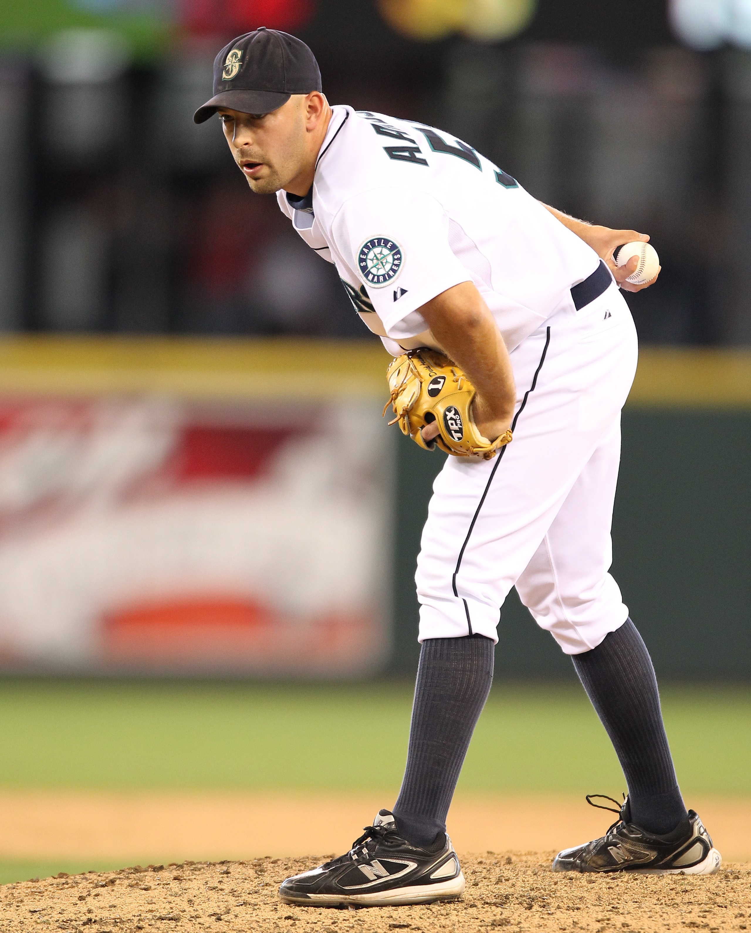 SEATTLE - SEPTEMBER 19:  Closing pitcher David Aardsma #53 of the Seattle Mariners looks in for the sign against the Texas Rangers at Safeco Field on September 19, 2010 in Seattle, Washington. The Mariners won 2-1. (Photo by Otto Greule Jr/Getty Images)