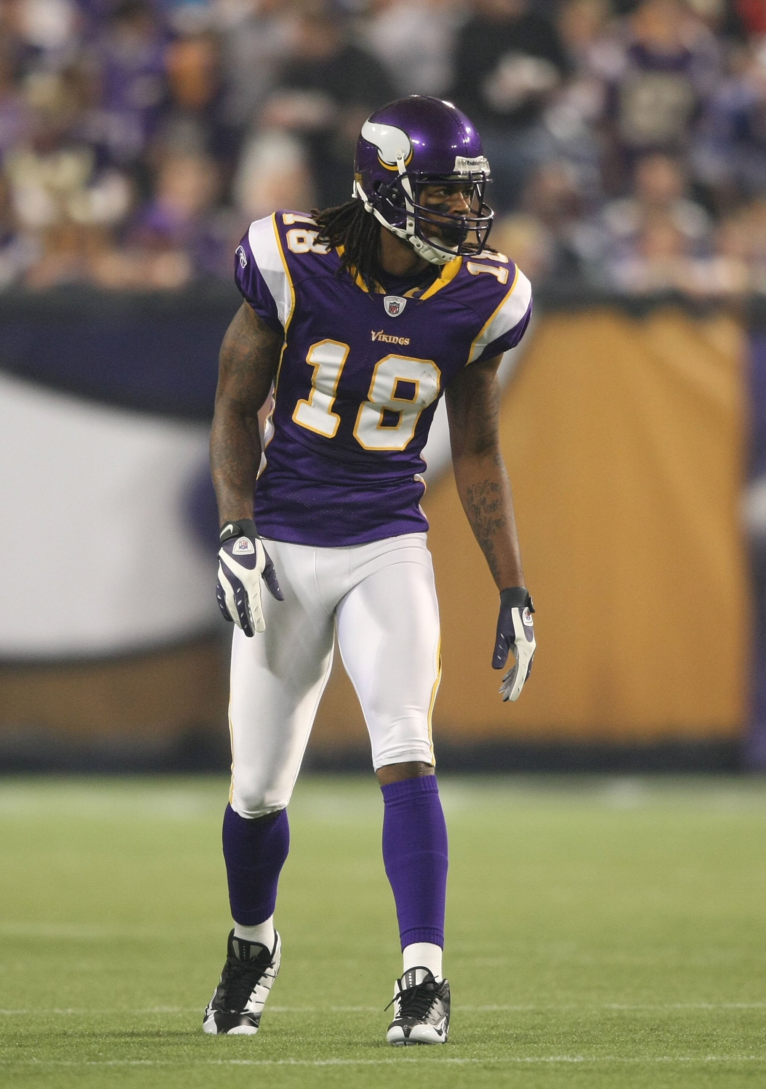 MINNEAPOLIS - NOVEMBER 22:  Sidney Rice #18 of the Minnesota Vikings gets ready against the Seattle Seahawks at Hubert H. Humphrey Metrodome on November 22, 2009 in Minneapolis, Minnesota.  (Photo by Nick Laham/Getty Images)
