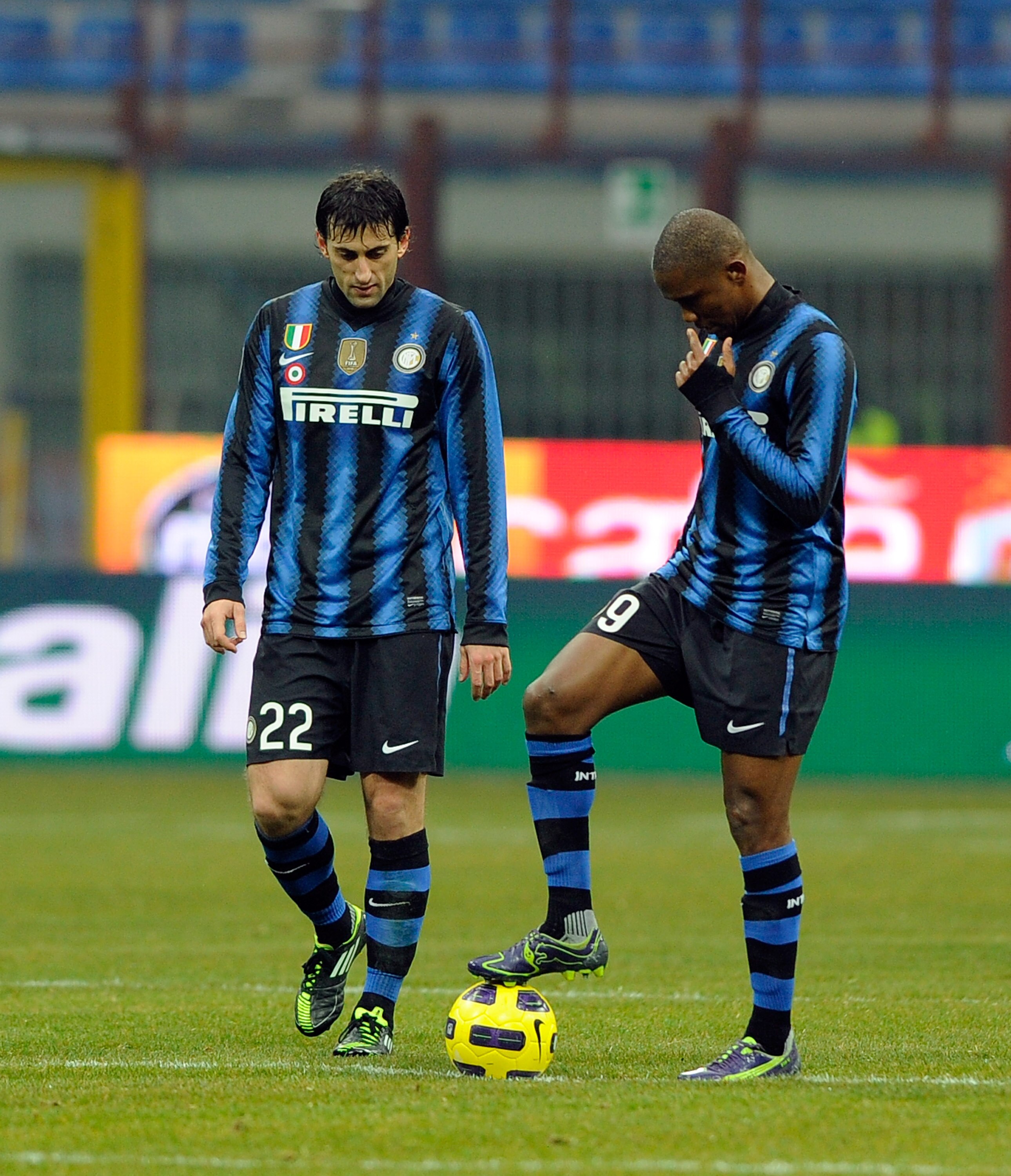 MILAN, ITALY - JANUARY 30:   Diego Alberto Milito and Samuel Eto'o of FC Internazionale Milano dejected during the Serie A match between FC Internazionale Milano and US Citta di Palermo at Stadio Giuseppe Meazza on January 30, 2011 in Milan, Italy.  (Phot