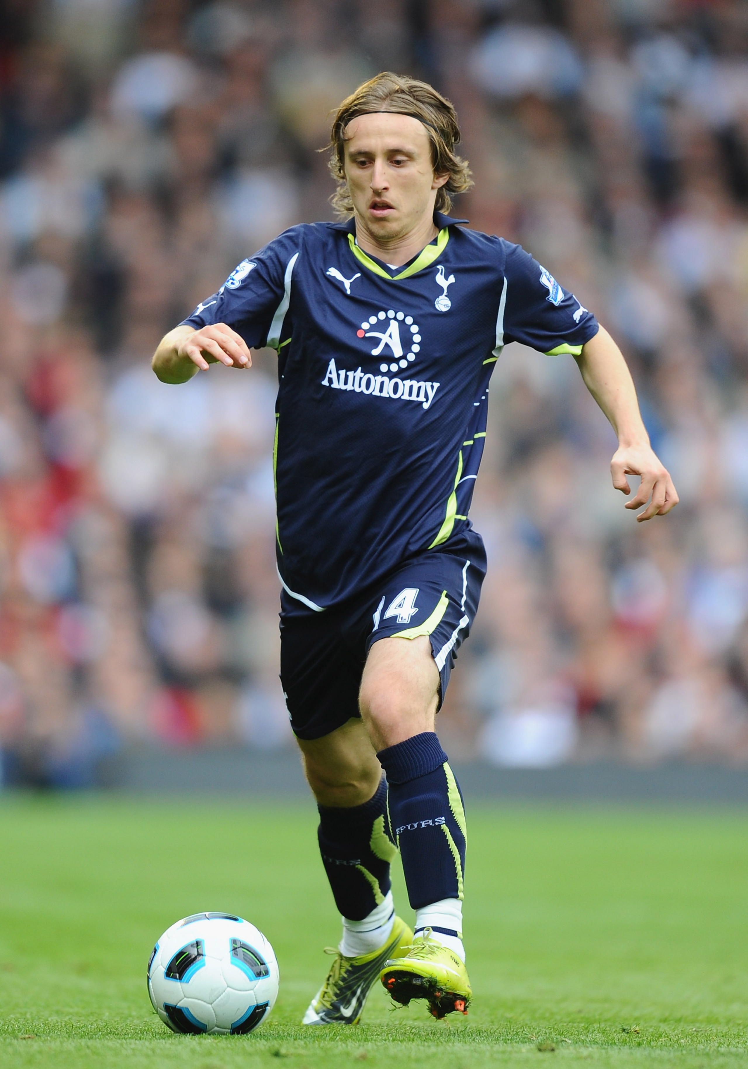 LONDON, ENGLAND - OCTOBER 16: Luca Modric of Tottenham in action during the Barclays Premier League match between Fulham and Tottenham Hotspur at Craven Cottage on October 16, 2010 in London, England. (Photo by Mike Hewitt/Getty Images) LONDON, ENGLAND - OCTOBER 16: Luca Modric of Tottenham in action during the Barclays Premier League match between Fulham and Tottenham Hotspur at Craven Cottage on October 16, 2010 in London, England. (Photo by Mike Hewitt/Getty Images)