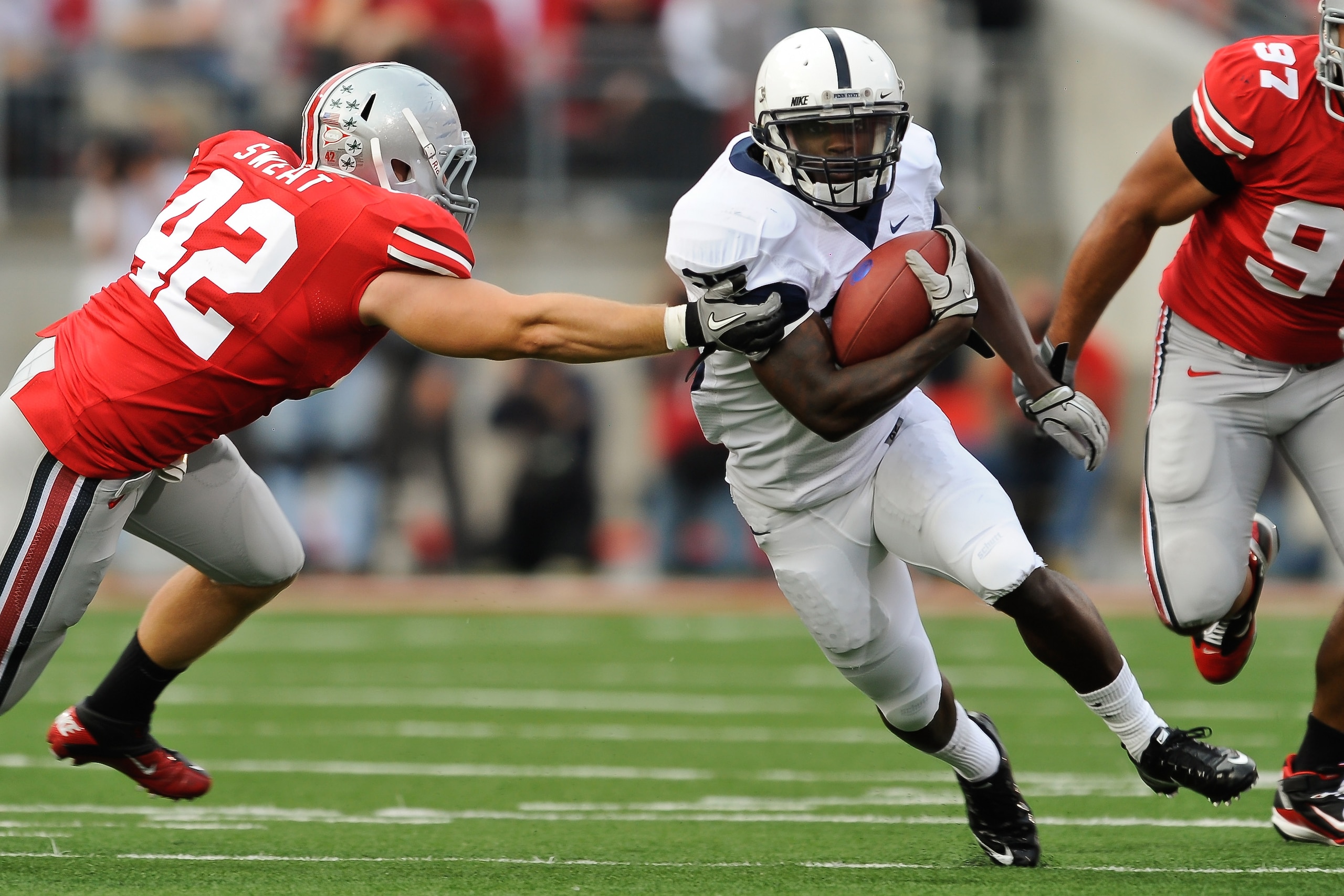 COLUMBUS, OH - NOVEMBER 13:  Silas Redd #25 of the Penn State Nittany Lions runs with the ball against the Ohio State Buckeyes at Ohio Stadium on November 13, 2010 in Columbus, Ohio.  (Photo by Jamie Sabau/Getty Images)