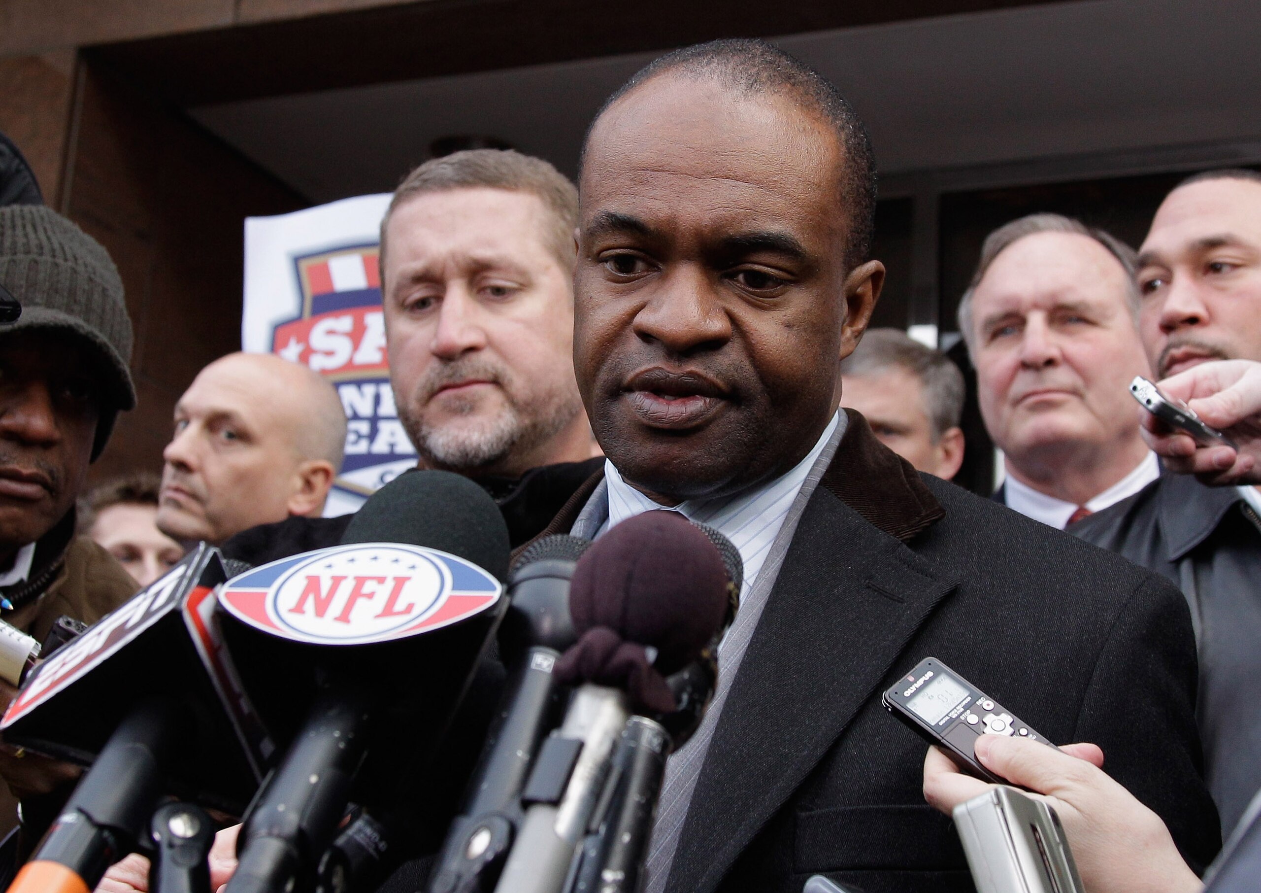 WASHINGTON, DC - MARCH 11:  National Football League Players' Association (NFLPA) executive director DeMaurice Smith talks with the media following meetings at the Federal Mediation and Conciliation Service building March 11, 2011 in Washington, DC.  The
