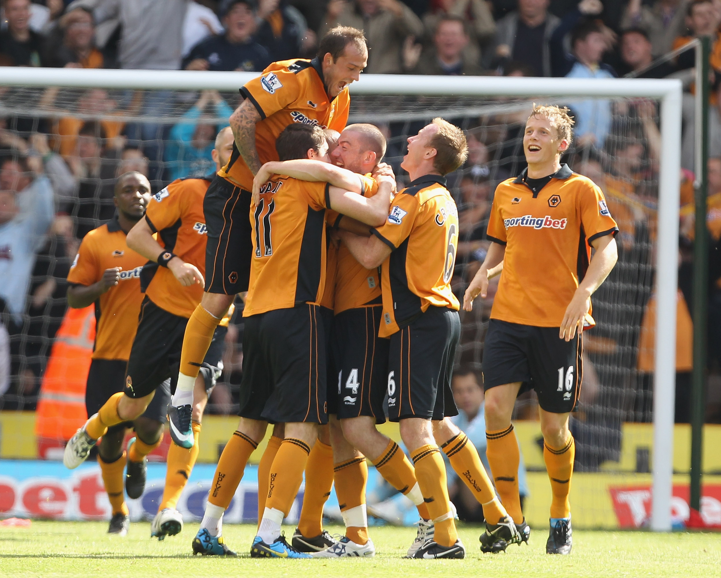 WOLVERHAMPTON, ENGLAND - AUGUST 14:  David Jones of Wolverhampton Wanderers celebrates after scoring the first goal during the Barclays Premier League match between Wolverhampton Wanderers and Stoke City at Molineux on August 14, 2010 in Wolverhampton, En