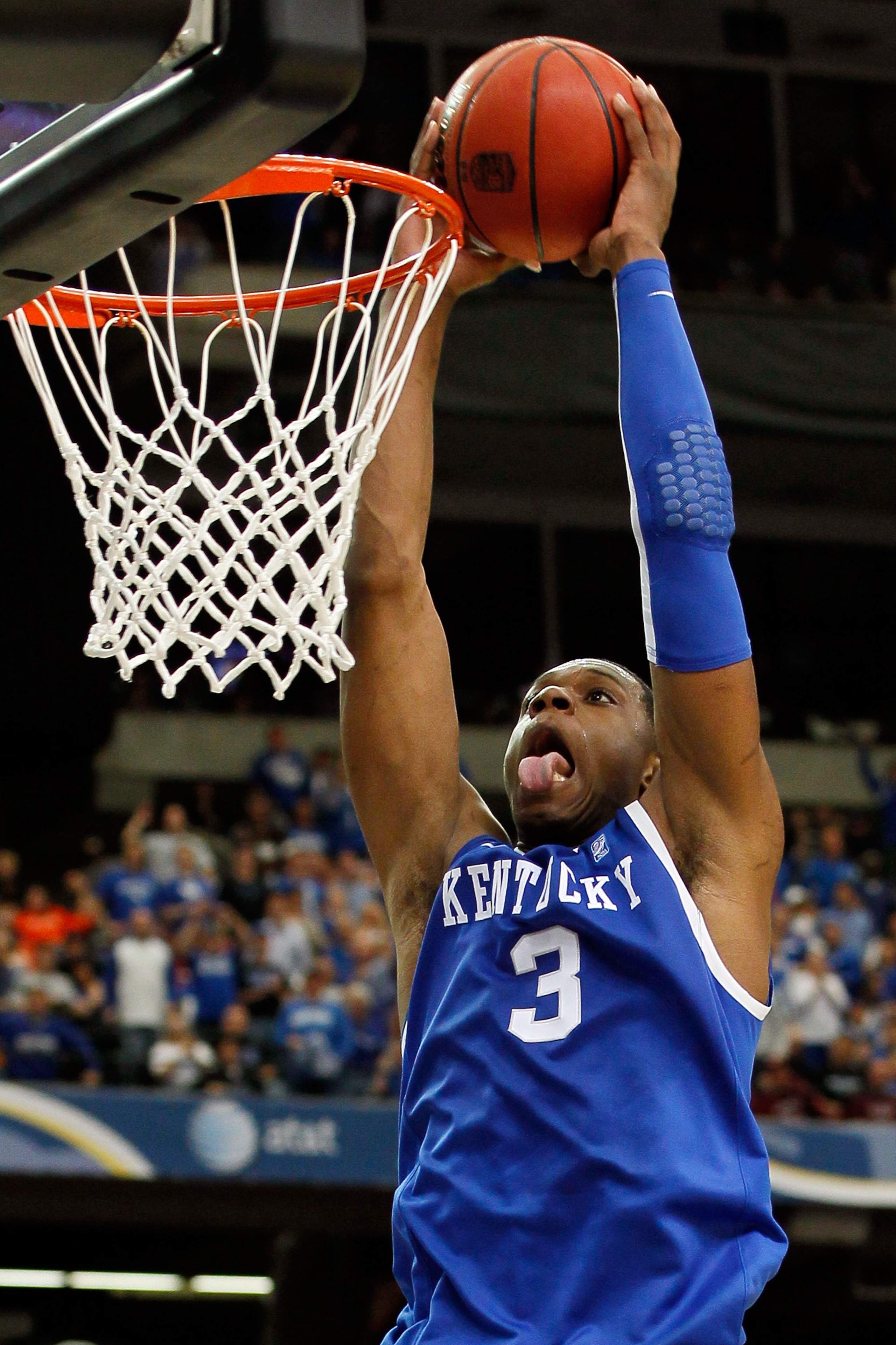 ATLANTA, GA - MARCH 12:  Terrence Jones #3 of the Kentucky Wildcats dunks against the Alabama Crimson Tide during the semifinals of the SEC Men's Basketball Tournament at Georgia Dome on March 12, 2011 in Atlanta, Georgia.  (Photo by Kevin C. Cox/Getty Im