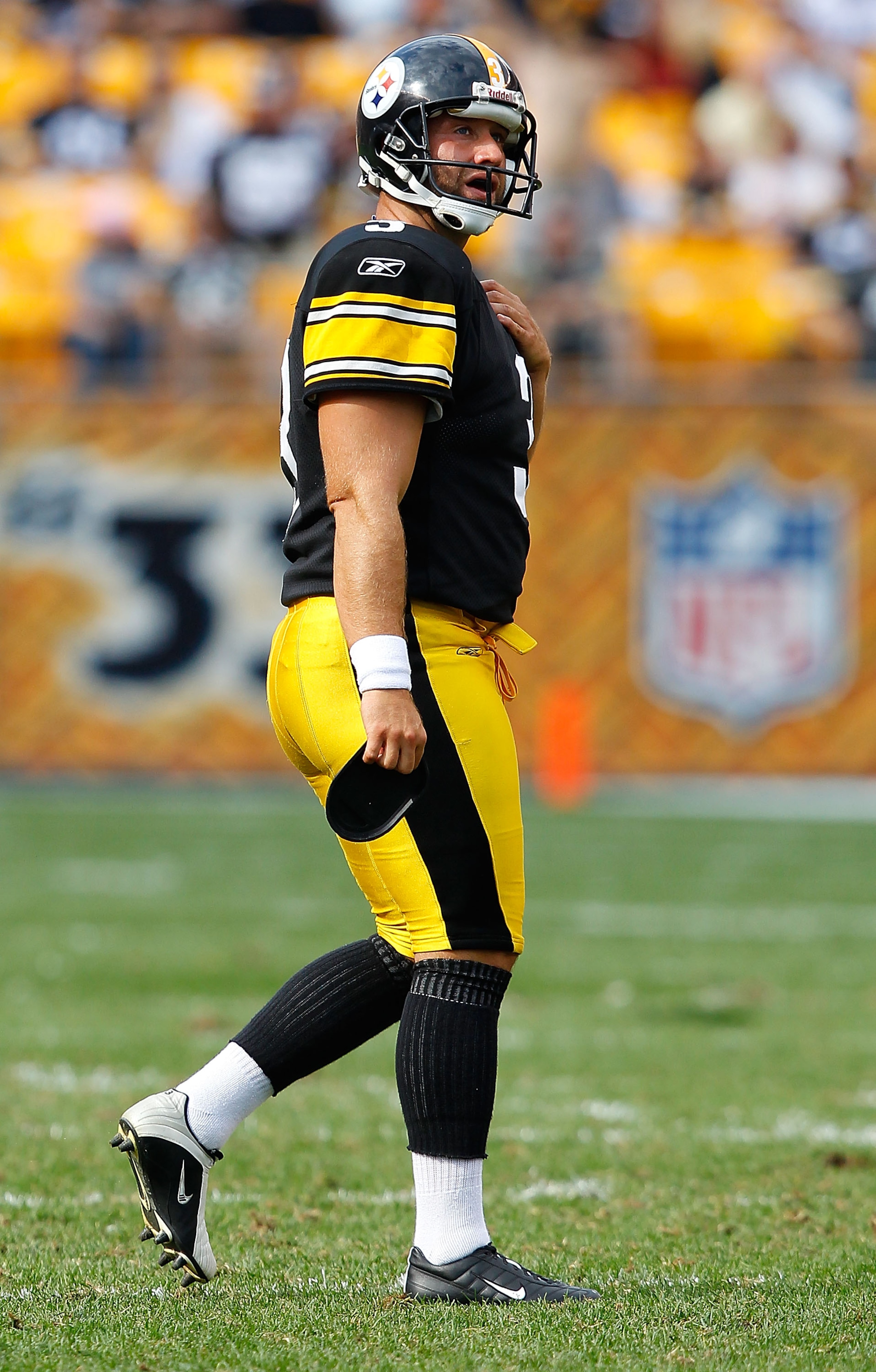 PITTSBURGH - SEPTEMBER 12:  Jeff Reed #3 of the Pittsburgh Steelers walks onto the field to punt, minutes after missing a field goal in the fourth quarter against the Atlanta Falcons during the NFL season opener game on September 12, 2010 at Heinz Field i