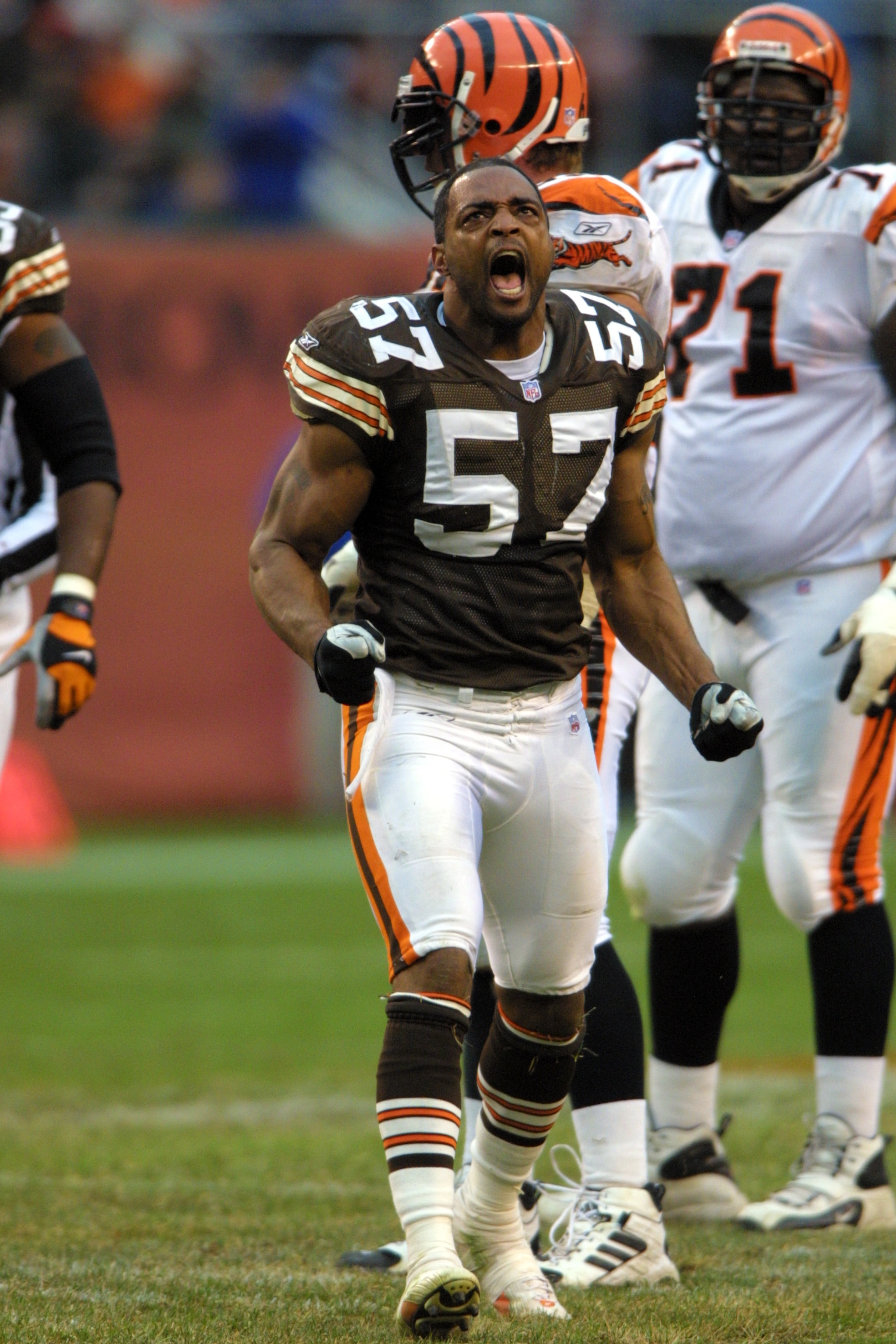 25 Nov 2001 : Dwayne Rudd of the Cleveland Browns celebrates during the game against the Cincinnati Bengals at Cleveland Browns Stadium in Cleveland, Ohio. The Browns won 18 - 0. DIGITAL IMAGE. Mandatory Credit: Tom Pidgeon/Allsport