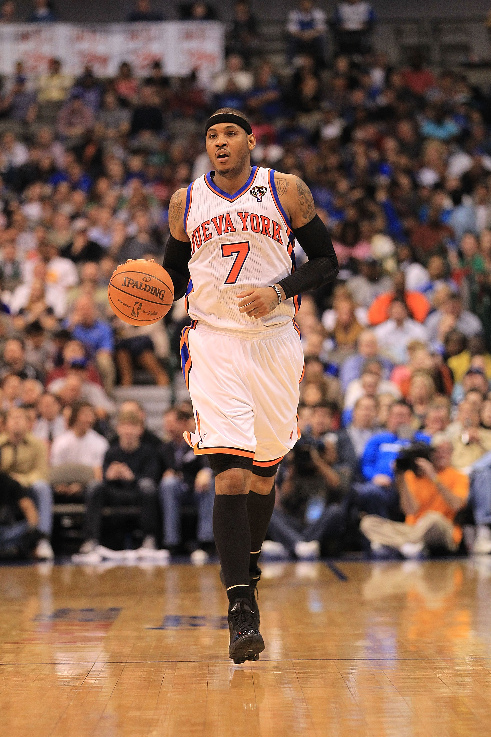 DALLAS, TX - MARCH 10:  Forward Carmelo Anthony #7 of the New York Knicks at American Airlines Center on March 10, 2011 in Dallas, Texas.  NOTE TO USER: User expressly acknowledges and agrees that, by downloading and or using this photograph, User is cons