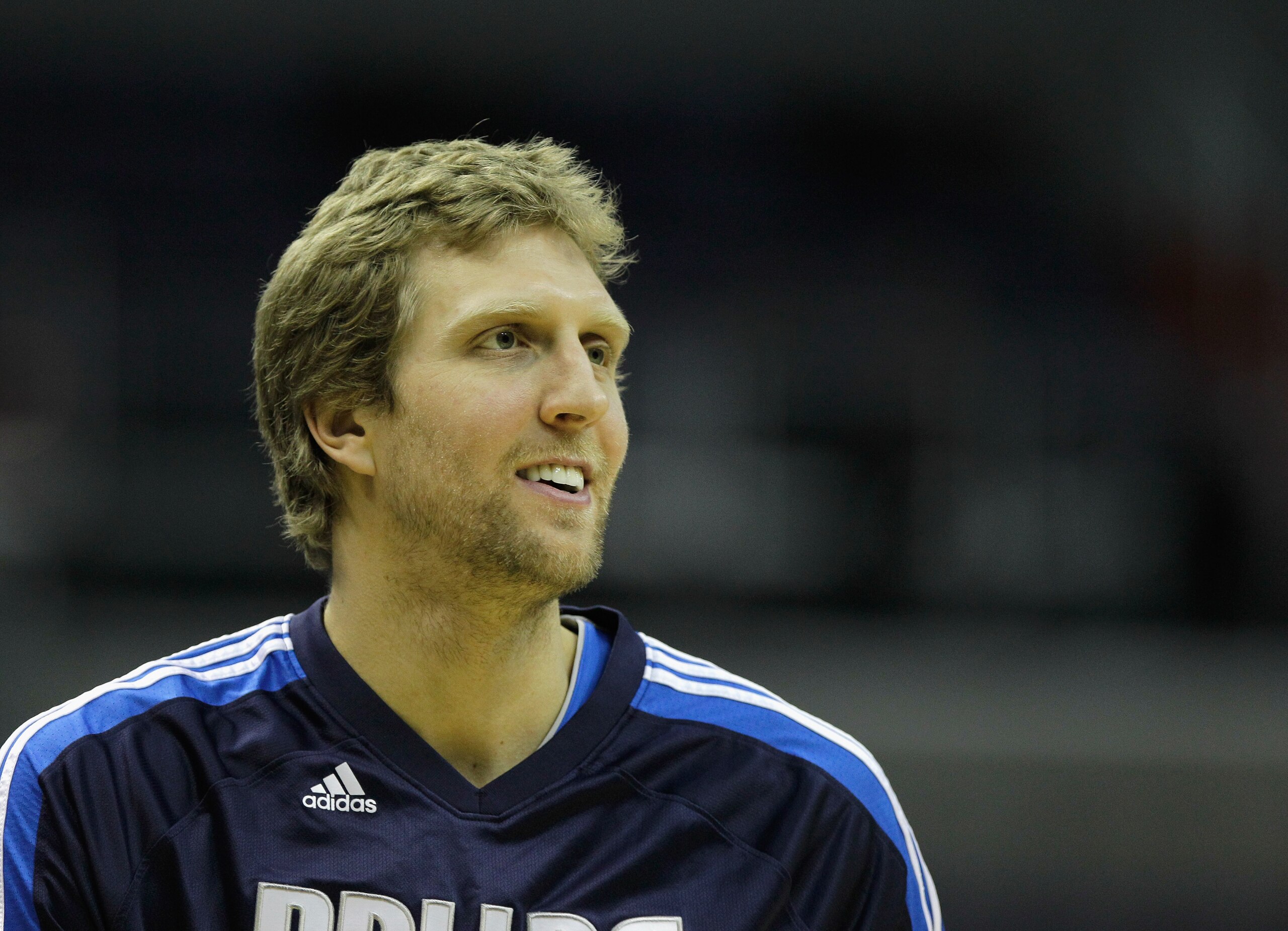 WASHINGTON, DC - FEBRUARY 26: Dirk Nowitzki #41 of the Dallas Mavericks before the start of a NBA basketball game against the Washington Wizards at the Verizon Center on February 26, 2011 in Washington, DC. NOTE TO USER: User expressly acknowledges and ag WASHINGTON, DC - FEBRUARY 26: Dirk Nowitzki #41 of the Dallas Mavericks before the start of a NBA basketball game against the Washington Wizards at the Verizon Center on February 26, 2011 in Washington, DC. NOTE TO USER: User expressly acknowledges and ag