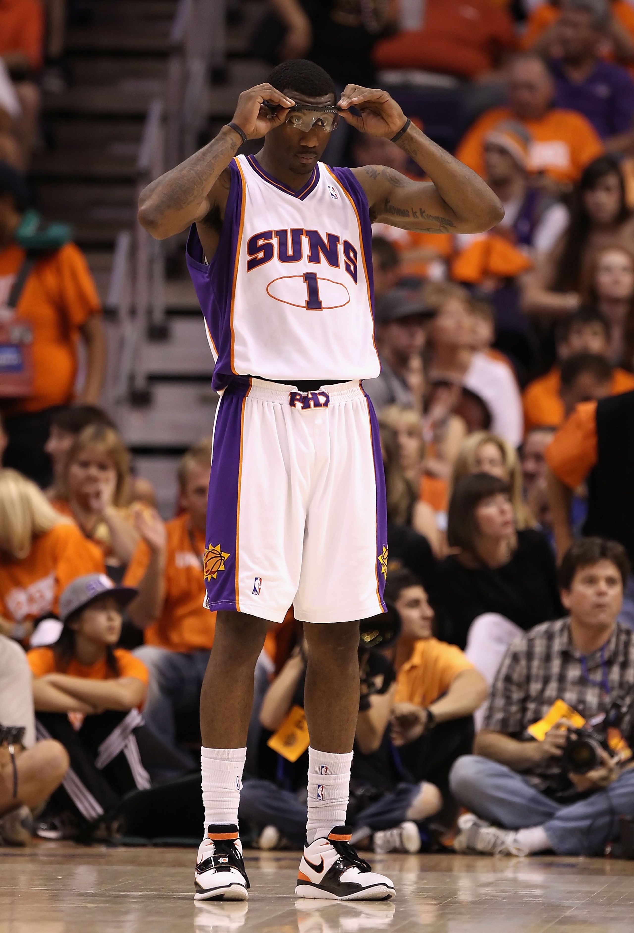 PHOENIX - MAY 23: Amar'e Stoudemire #1 of the Phoenix Suns in action during Game Three of the Western Conference finals of the 2010 NBA Playoffs against the Los Angeles Lakers at US Airways Center on May 23, 2010 in Phoenix, Arizona. The Suns defeated th PHOENIX - MAY 23: Amar'e Stoudemire #1 of the Phoenix Suns in action during Game Three of the Western Conference finals of the 2010 NBA Playoffs against the Los Angeles Lakers at US Airways Center on May 23, 2010 in Phoenix, Arizona. The Suns defeated th