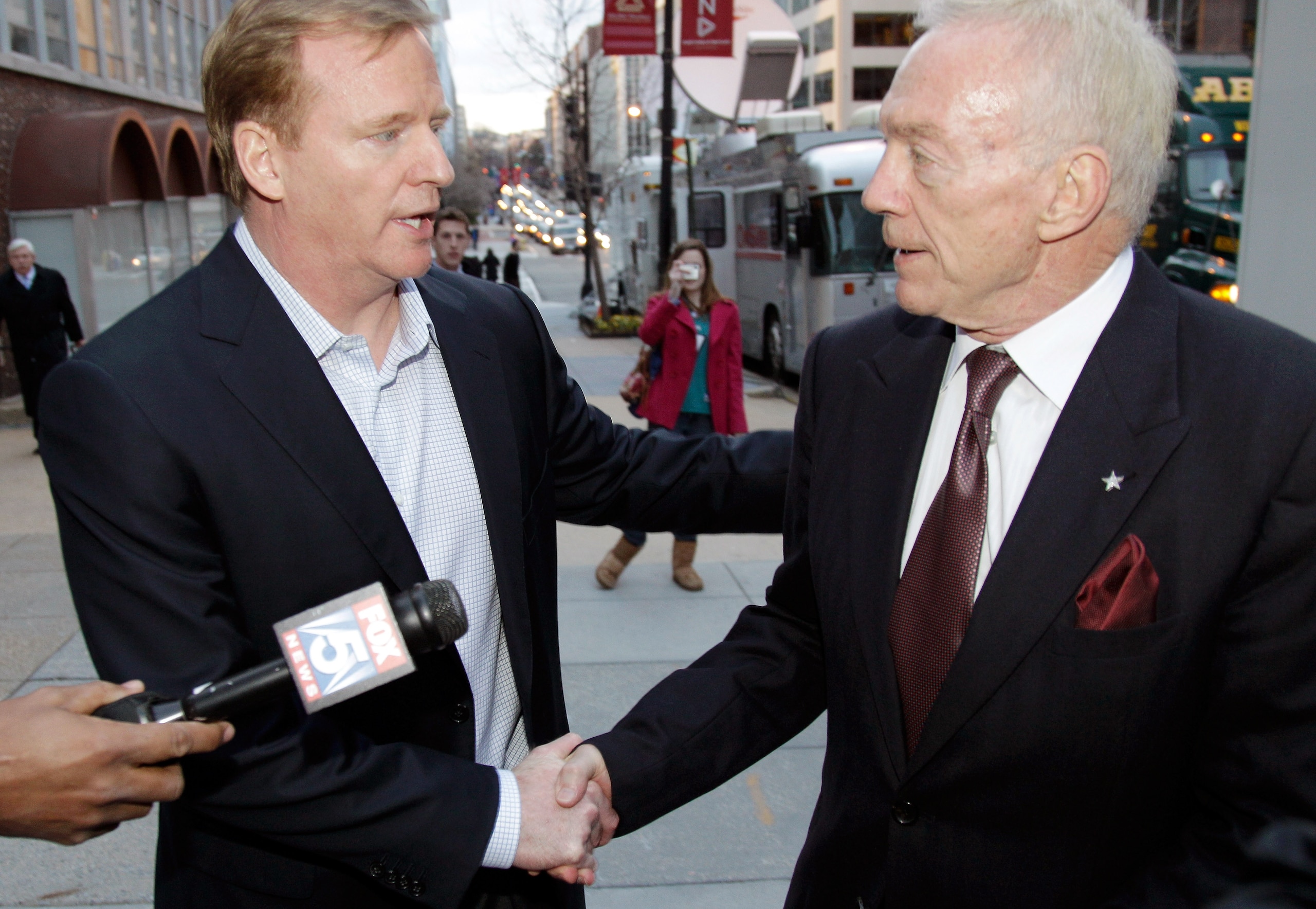 WASHINGTON, DC - MARCH 11:  NFL Commissioner Roger Goodell (L) and Dallas Cowboys owner Jerry Jones (R) talk outside the Federal Mediation and Conciliation Service building March 11, 2011 in Washington, DC. The NFLPA has filed for decertification and will