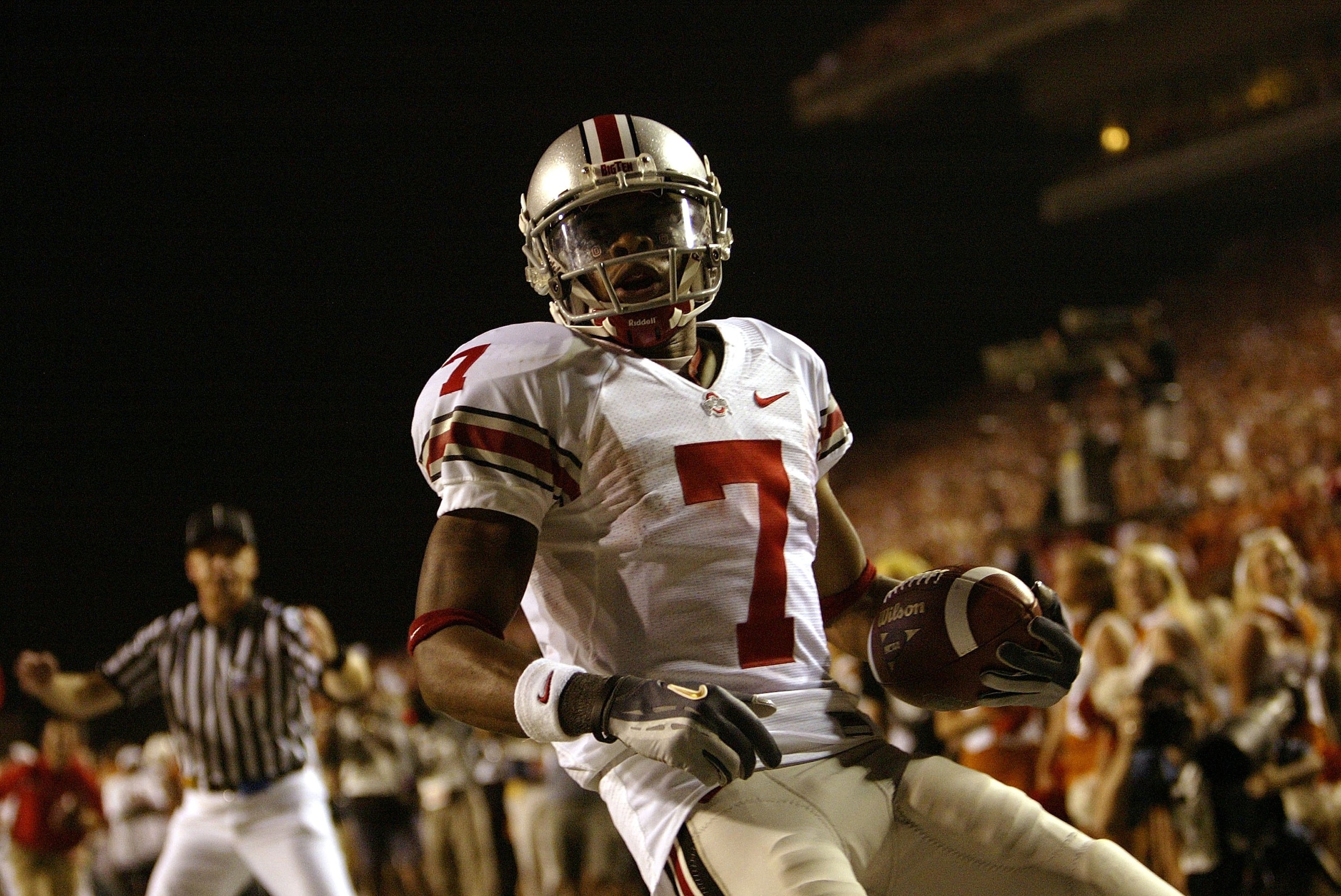AUSTIN, TX - SEPTEMBER 09:   Receiver Ted Ginn Jr. #7 of the Ohio State Buckeyes scores a touchdown against the Texas Longhorns in the second quarter on September 9, 2006 at Texas Memorial Stadium in Austin, Texas.  (Photo by Ronald Martinez/Getty Images)