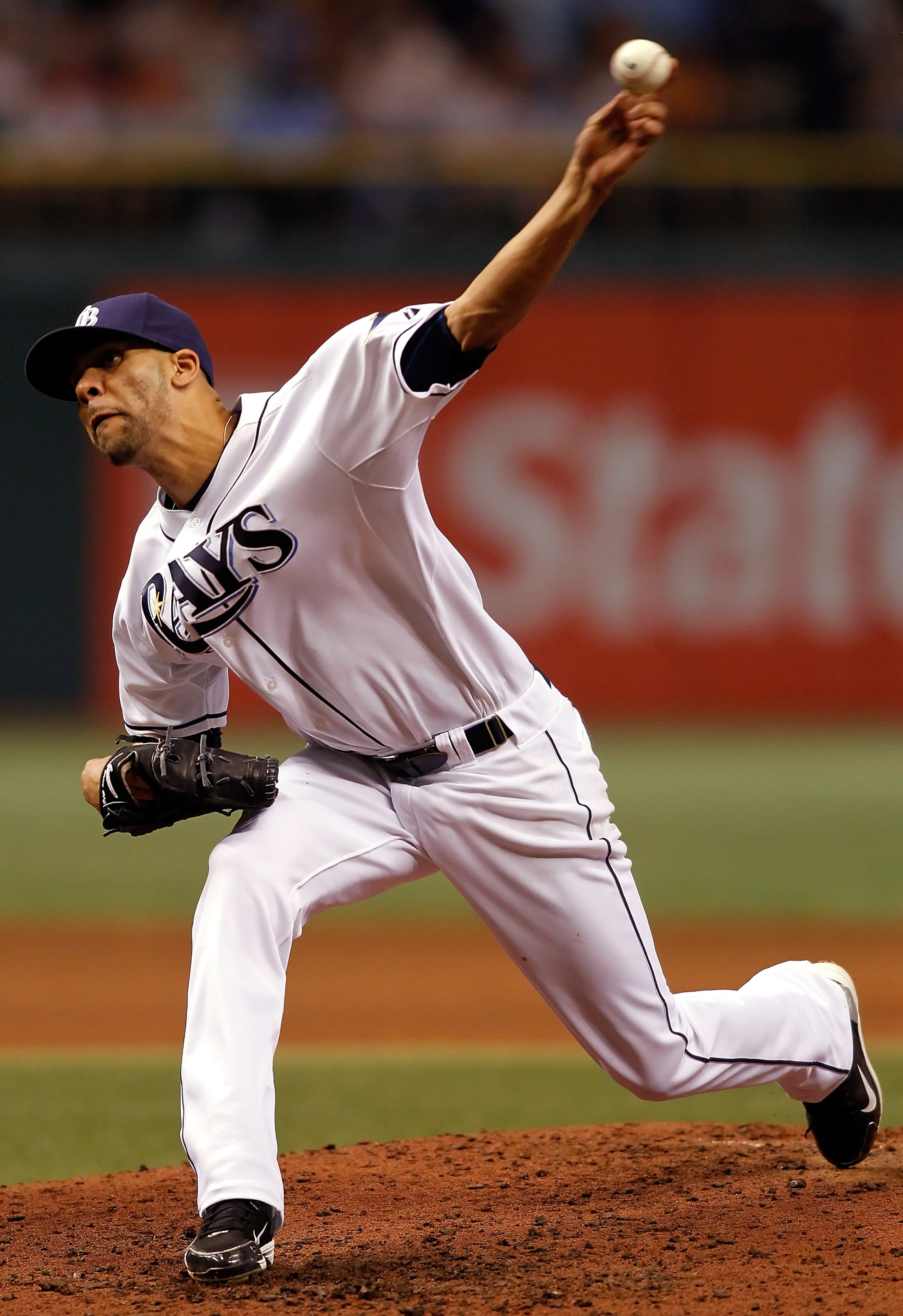 ST.  PETERSBURG - SEPTEMBER 13:  David Price #14 of the Tampa Bay Rays pitches against the New York Yankees during the game at Tropicana Field on September 13, 2010 in St. Petersburg, Florida.  (Photo by J. Meric/Getty Images)