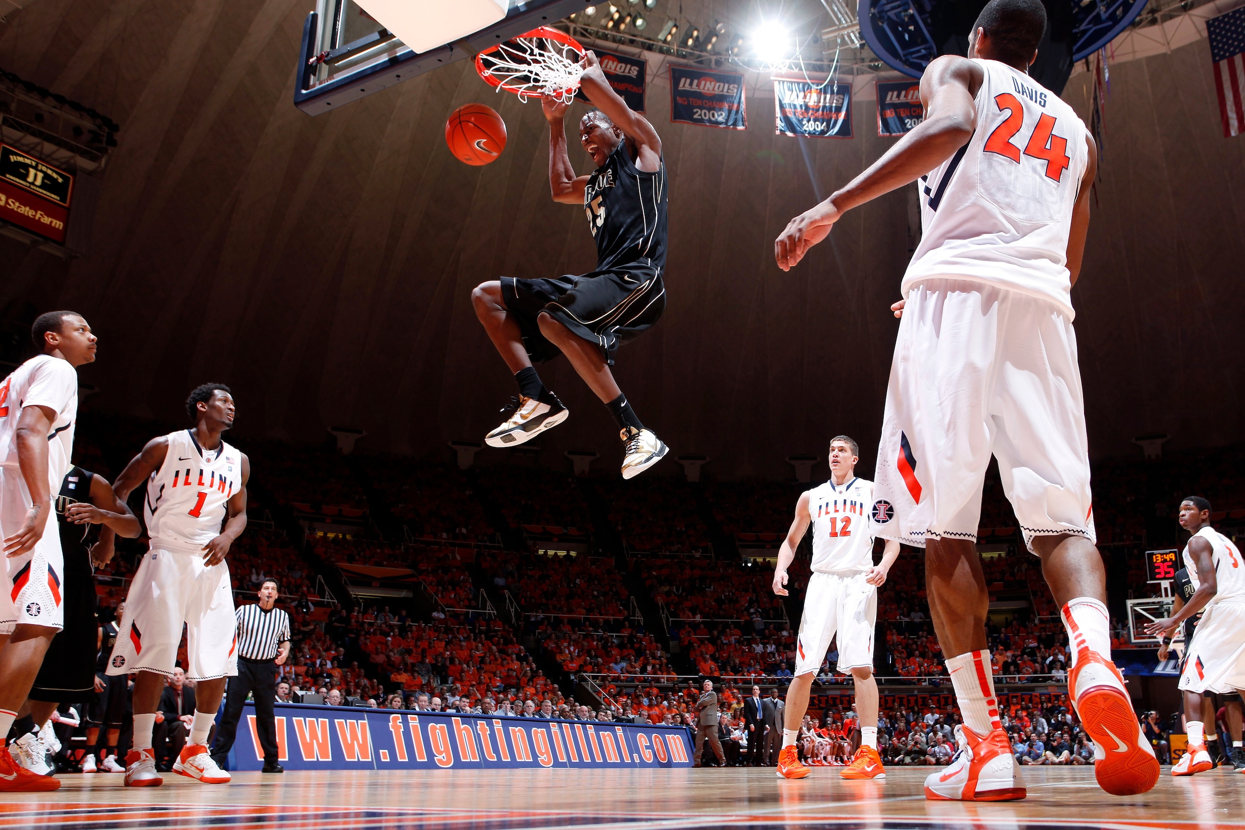 CHAMPAIGN, IL - FEBRUARY 13: JaJuan Johnson #25 of the Purdue Boilermakers gets free for a dunk against the Illinois Fighting Illini at Assembly Hall on February 13, 2011 in Champaign, Illinois. Purdue defeated Illinois 81-70. (Photo by Joe Robbins/Getty CHAMPAIGN, IL - FEBRUARY 13: JaJuan Johnson #25 of the Purdue Boilermakers gets free for a dunk against the Illinois Fighting Illini at Assembly Hall on February 13, 2011 in Champaign, Illinois. Purdue defeated Illinois 81-70. (Photo by Joe Robbins/Getty