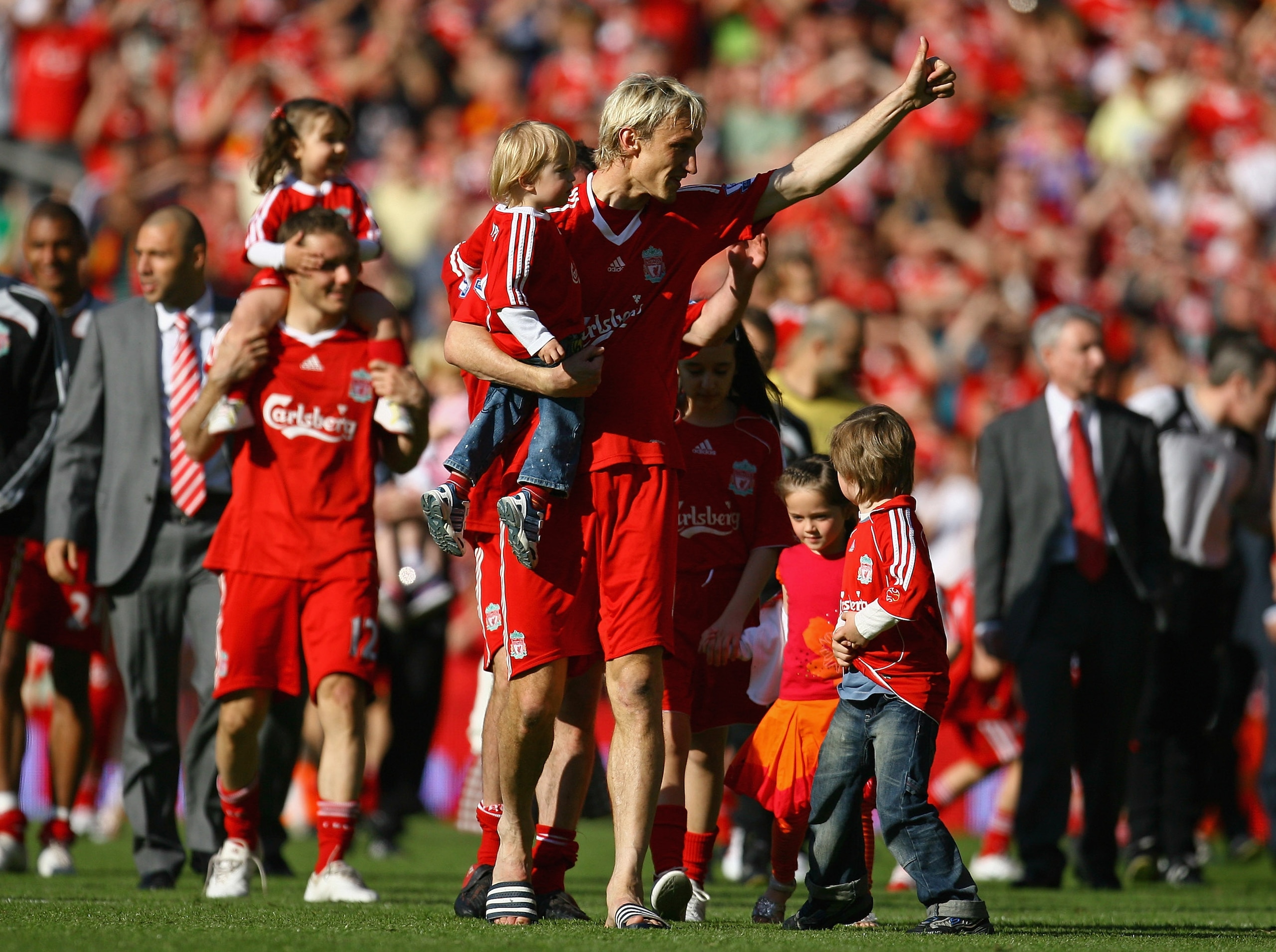 LIVERPOOL, ENGLAND - MAY 24:  Sami Hyypia of Liverpool waves to the crowd after playing his last game for Liverpool in the Barclays  Premier League match between Liverpool and Tottenham Hotspur at Anfield on May 24, 2009 in Liverpool, England.  (Photo by