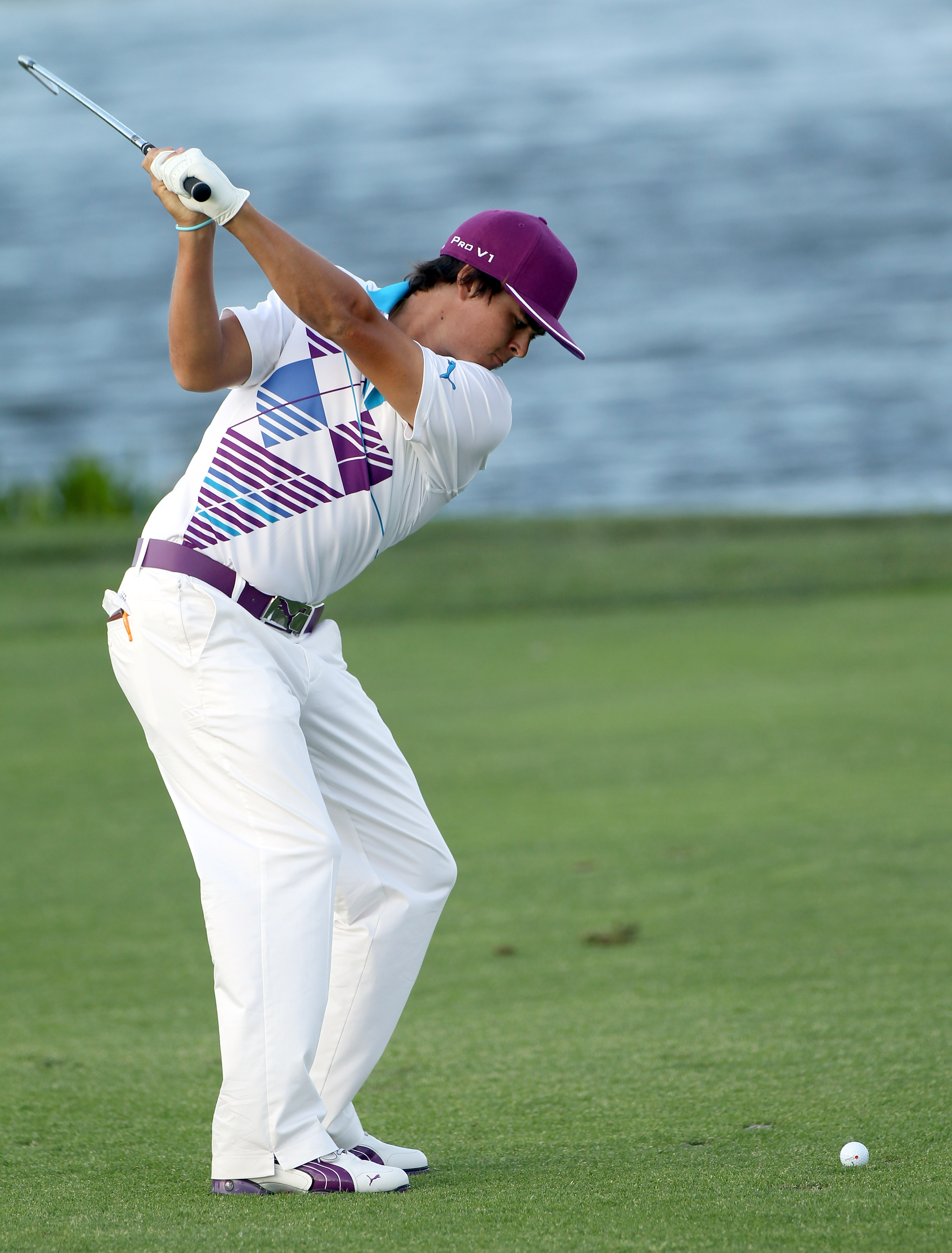 PALM BEACH GARDENS, FL - MARCH 03:  Rickie Fowler plays  a shot on the 17th hole during the first round of The Honda Classic at PGA National Resort and Spa on March 3, 2011 in Palm Beach Gardens, Florida.  (Photo by Sam Greenwood/Getty Images)