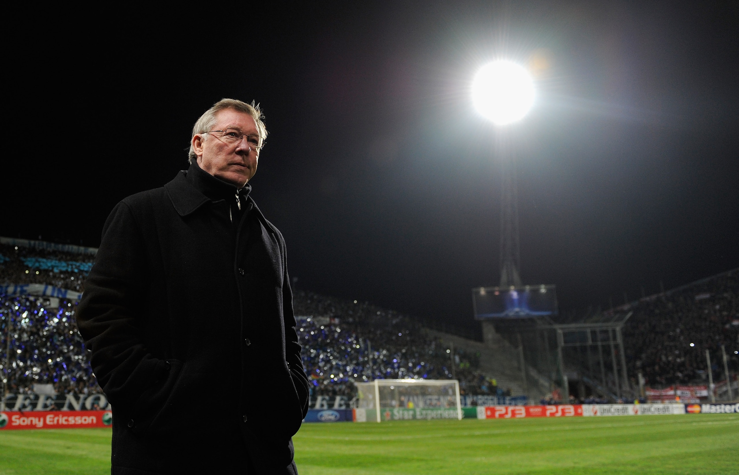MARSEILLE, FRANCE - FEBRUARY 23:  Sir Alex Ferguson, manager of Manchester United walks out during the UEFA Champions League round of 16 first leg match between Marseille and Manchester United at the Stade Velodrome on February 23, 2011 in Marseille, Fran