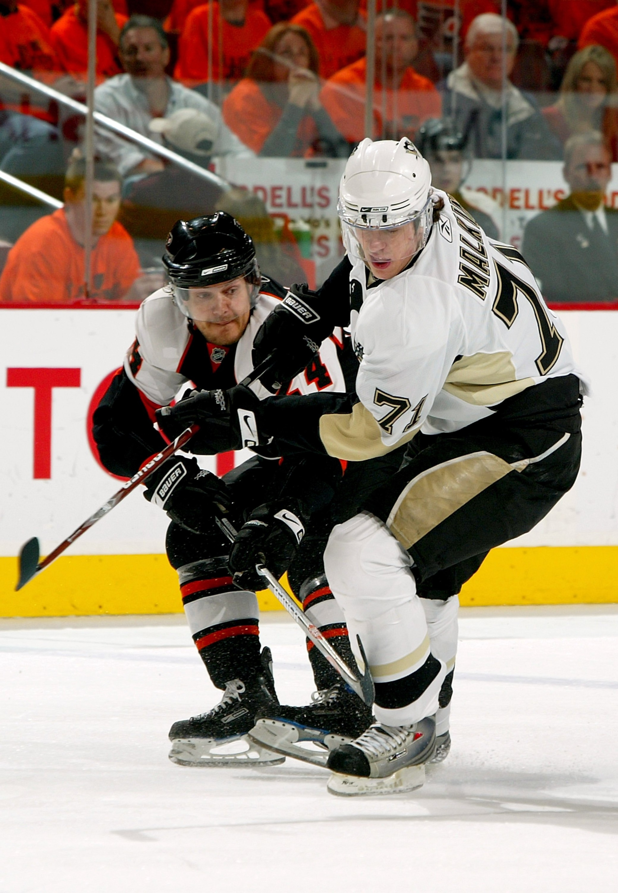 PHILADELPHIA - MAY 15:  Evgeni Malkin #71 of the Pittsburgh Penguins is challenged by Sami Kapanen #24 of the Philadelphia Flyers during game four of the Eastern Conference Finals of the 2008 NHL Stanley Cup Playoffs at Wachovia Center on May 15, 2008 in