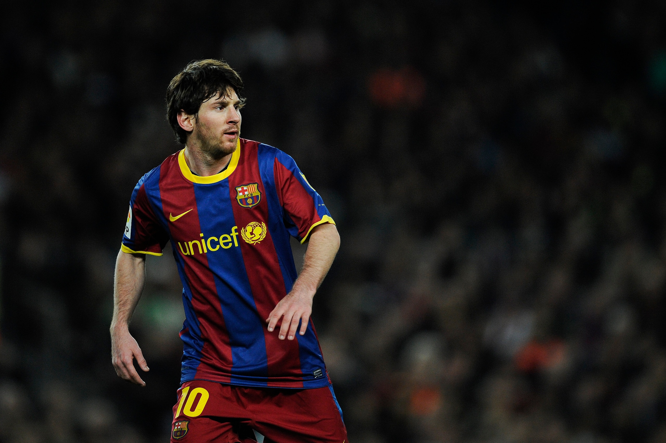 BARCELONA, SPAIN - MARCH 05:  Lionel Messi of Barcelona looks on during the La liga match between Barcelona and Real Zaragoza at Camp Nou on March 5, 2011 in Barcelona, Spain. Barcelona won 1-0.  (Photo by David Ramos/Getty Images)