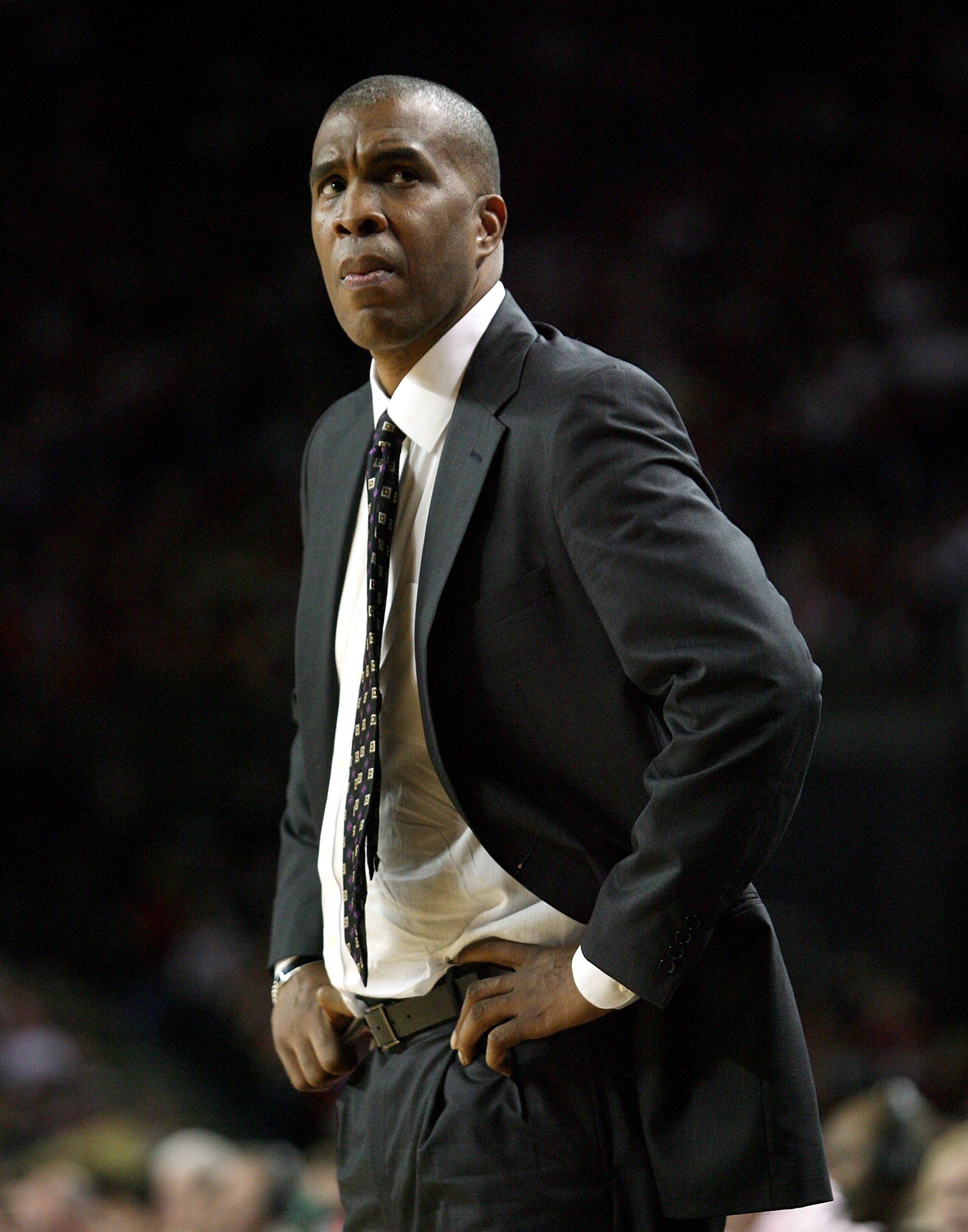 LOUISVILLE, KY - DECEMBER 27:  Mike Davis the Head Coach of the UAB Blazers is pictured during the game against the Louisville Cardinals on December 27, 2008 at Freedom Hall in Louisville, Kentucky.  (Photo by Andy Lyons/Getty Images)