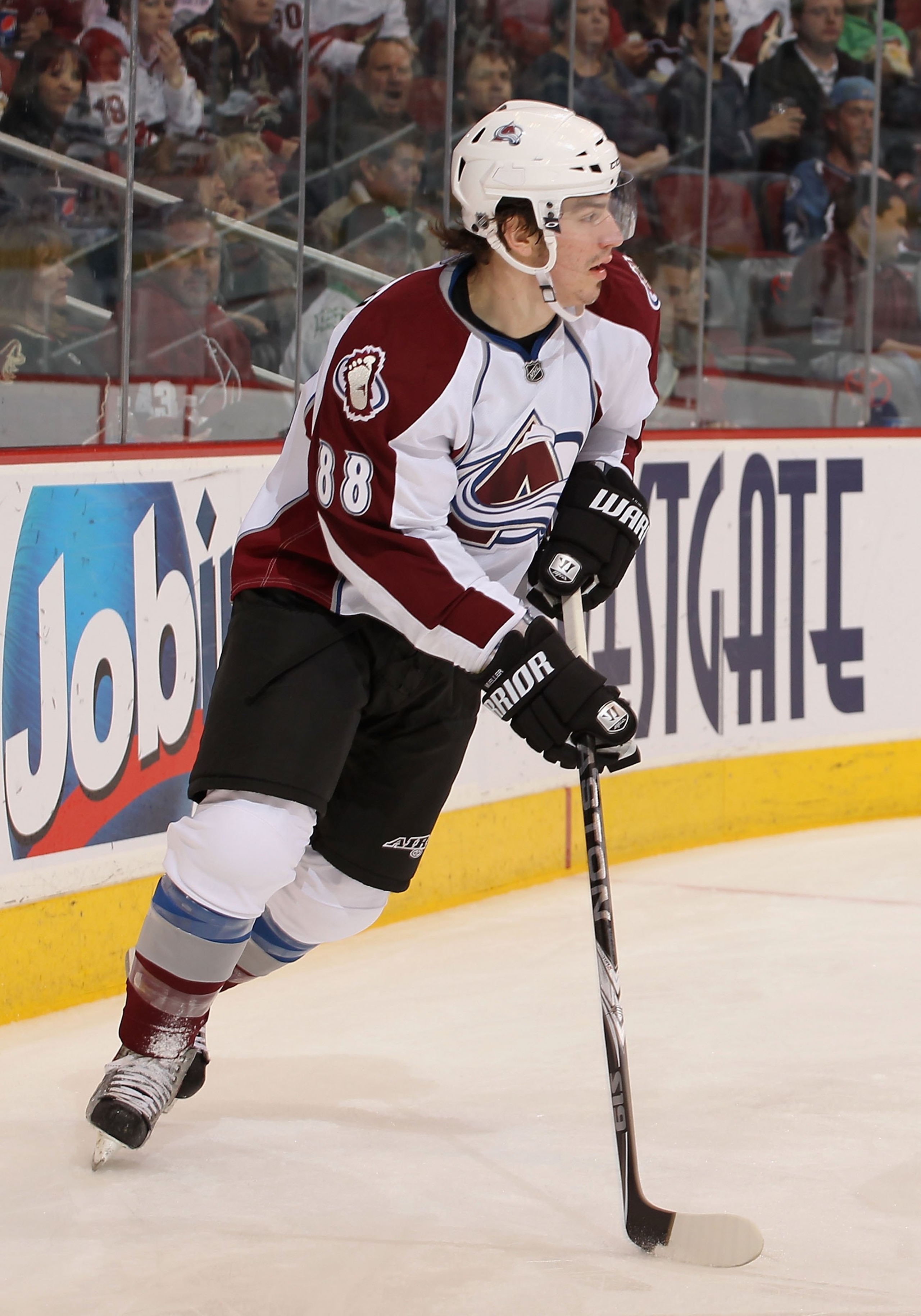 GLENDALE, AZ - MARCH 04:  Peter Mueller #88 of the Colorado Avalanche in action during the NHL game against the Phoenix Coyotes at Jobing.com Arena on March 4, 2010 in Glendale, Arizona.  The Coyotes defeated the Avalanche 3-1.  (Photo by Christian Peters