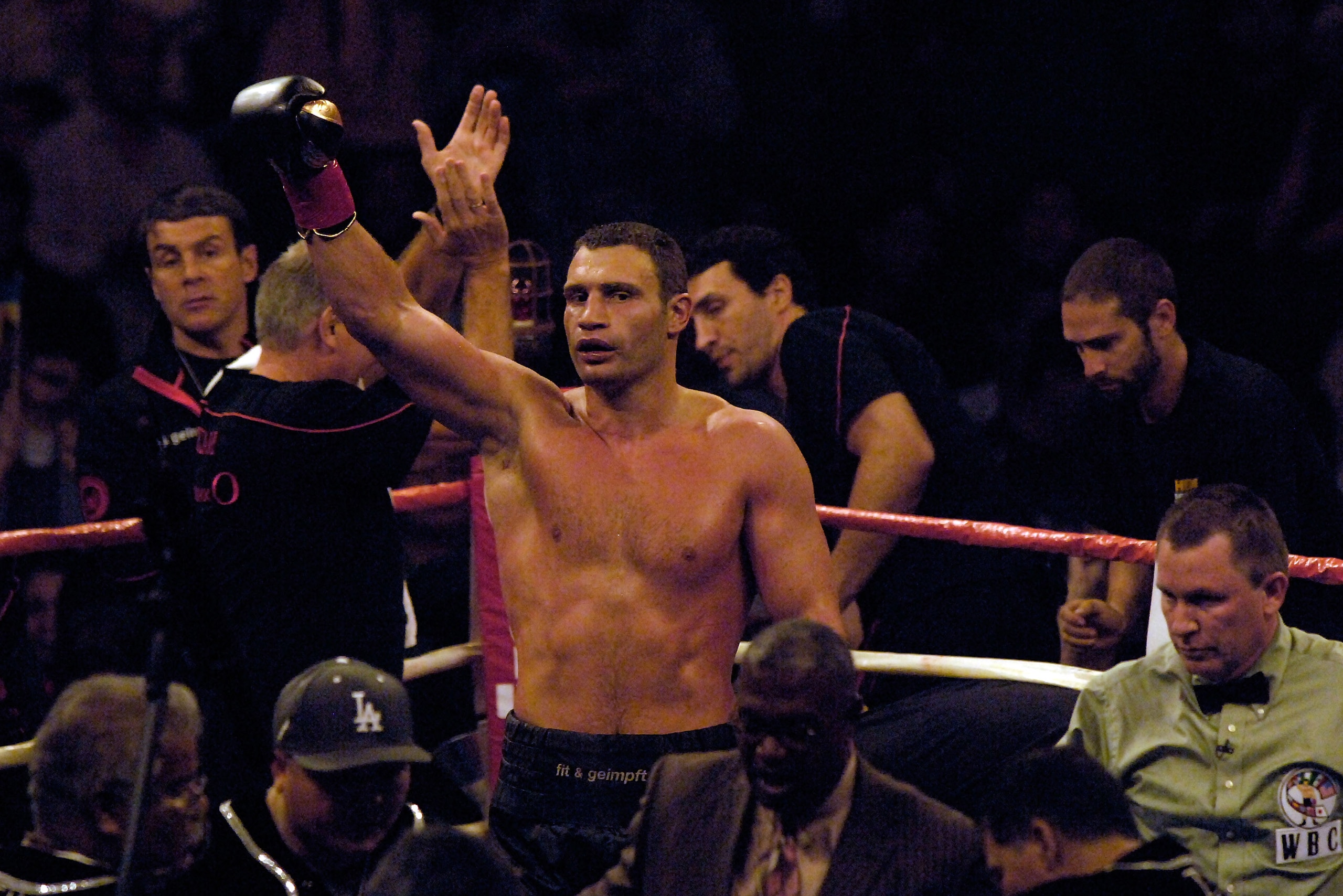LOS ANGELES, CA - SEPTEMBER 26:  Vitali Klitschko celebrates his victory against opponent Chris Arreola at the Staples Center on September 26, 2009 in Los Angeles, California.  (Photo by Jacob de Golish/Getty Images)