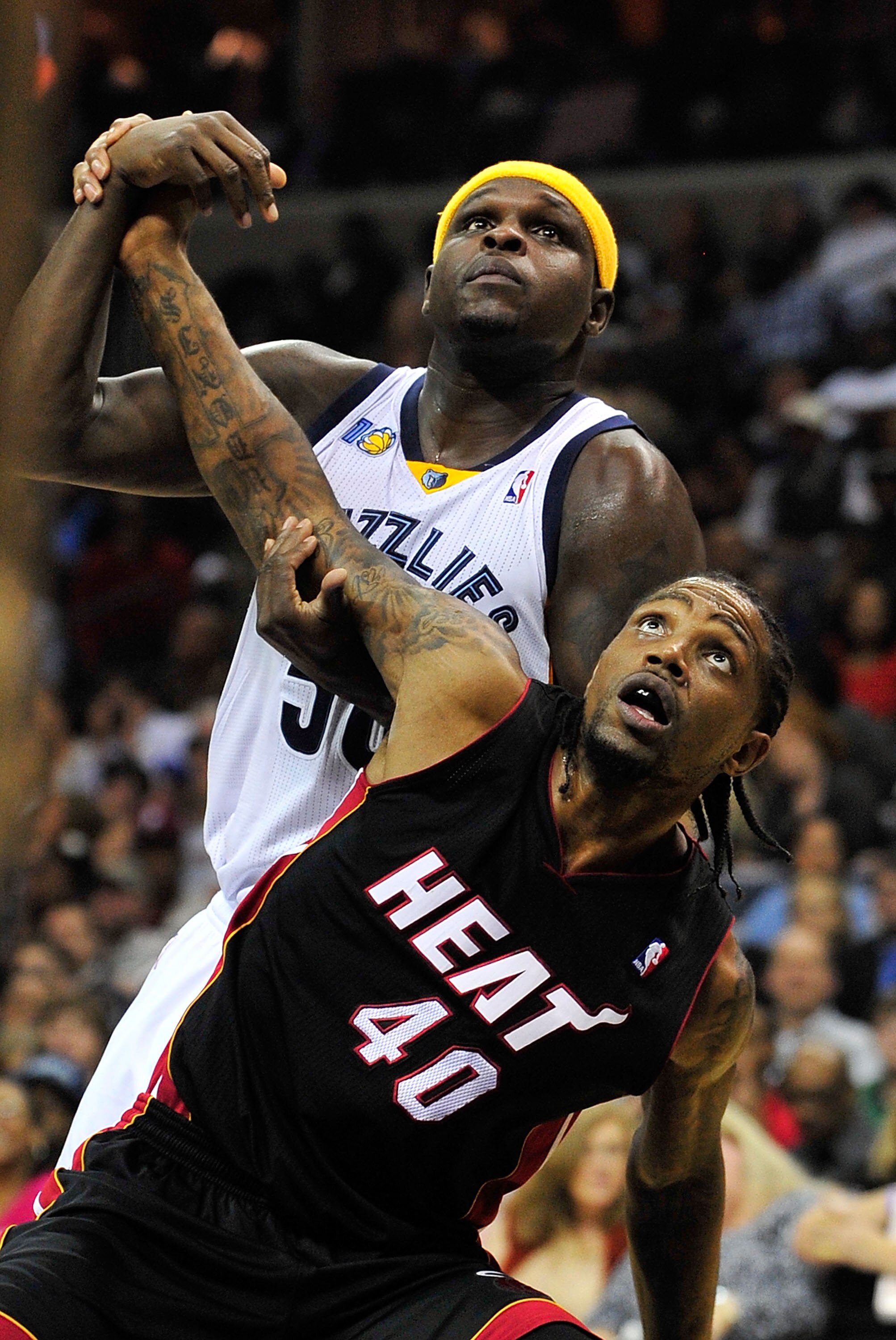 MEMPHIS, TN - NOVEMBER 20:  Udonis Haslem #40 of the Miami Heat battles for position with Zach Randolph #50 of the Memphis Grizzlies at FedExForum on November 20, 2010 in Memphis, Tennessee. The Grizzlies won 97-95.  NOTE TO USER: User expressly acknowled