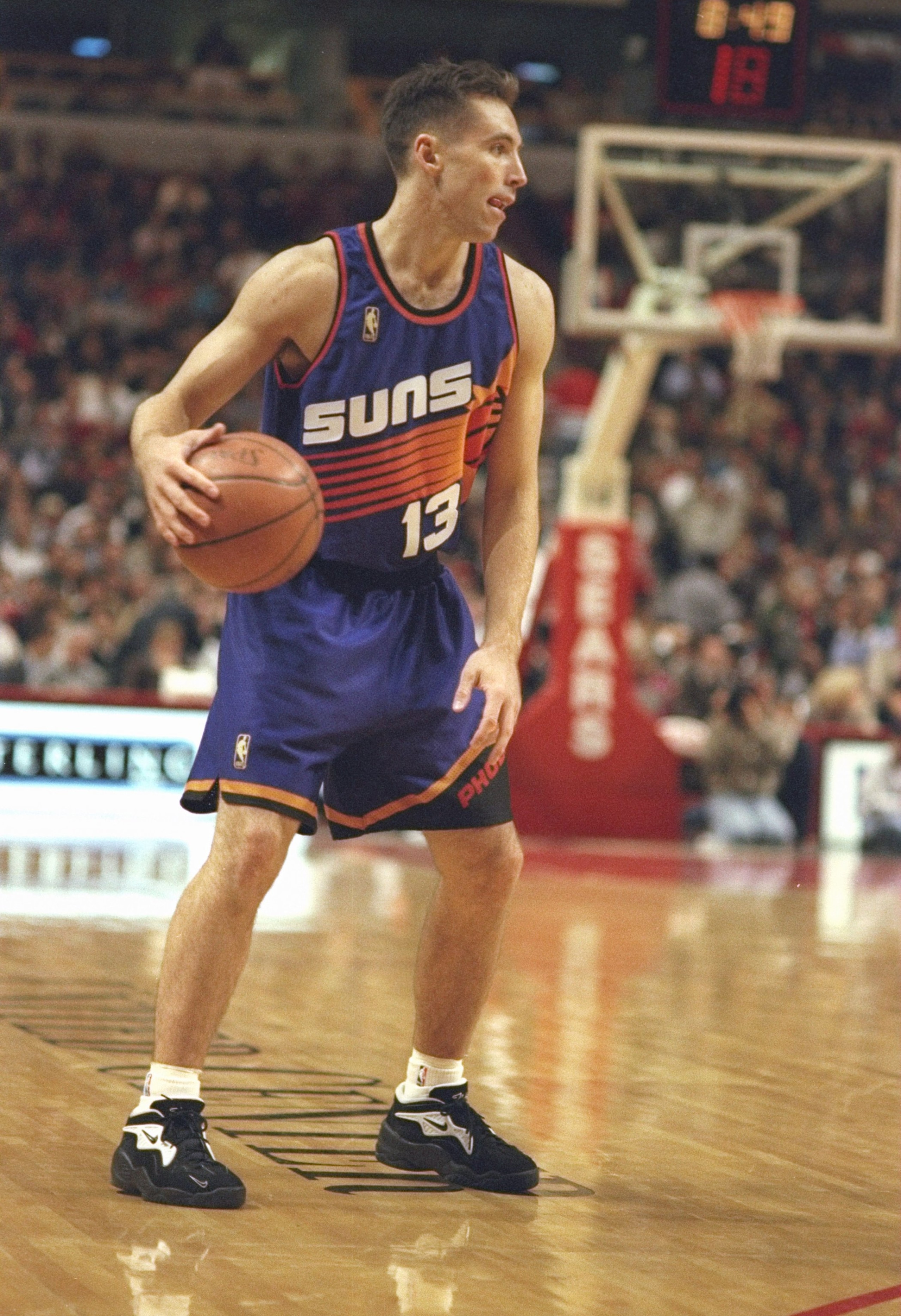 11 Nov 1996:  Guard Steve Nash of the Phoenix Suns dribbles the ball down the court during a game against the Chicago Bulls at the United Center in Chicago, Illinois.  The Bulls won the game 97-79. Mandatory Credit: Jonathan Daniel  /Allsport