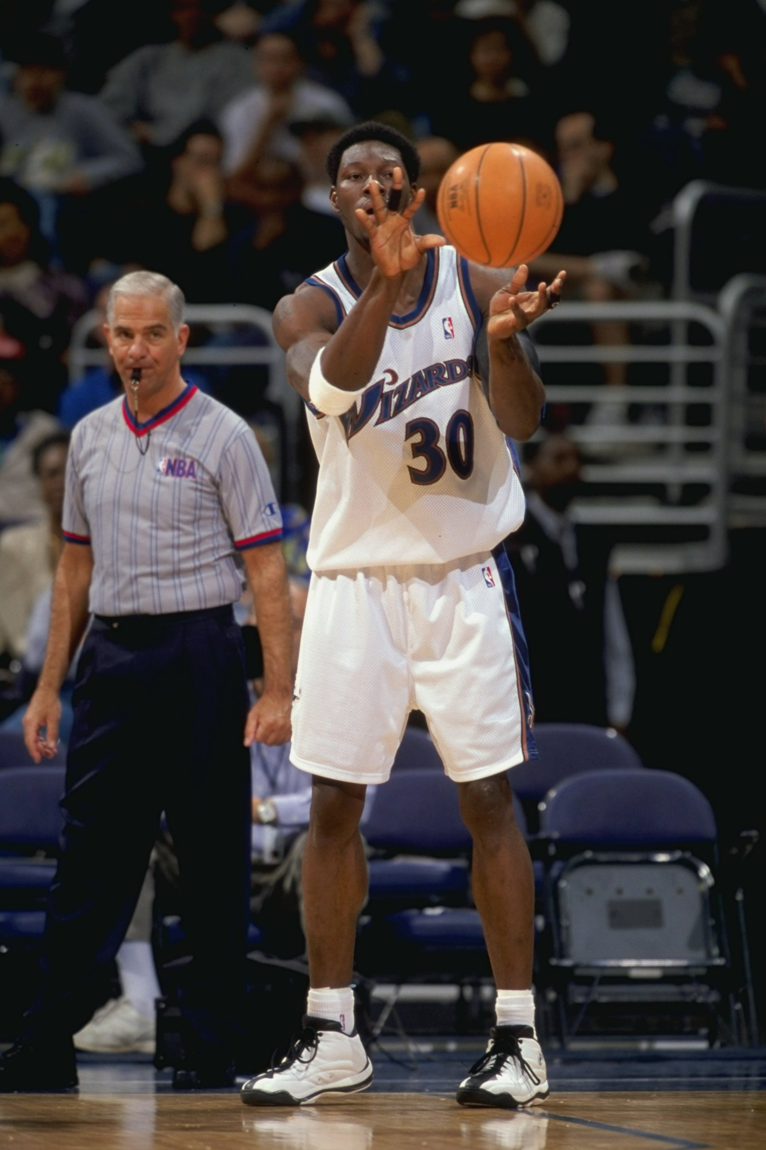 18 Apr 1999: Ben Wallace #30 of the Washington Wizards catches the ball during the game against the Boston Celtics at the MCI Center in Washington, D.C. The Celtics defeated the Wizards 101-98.  Mandatory Credit: Doug Pensinger  /Allsport