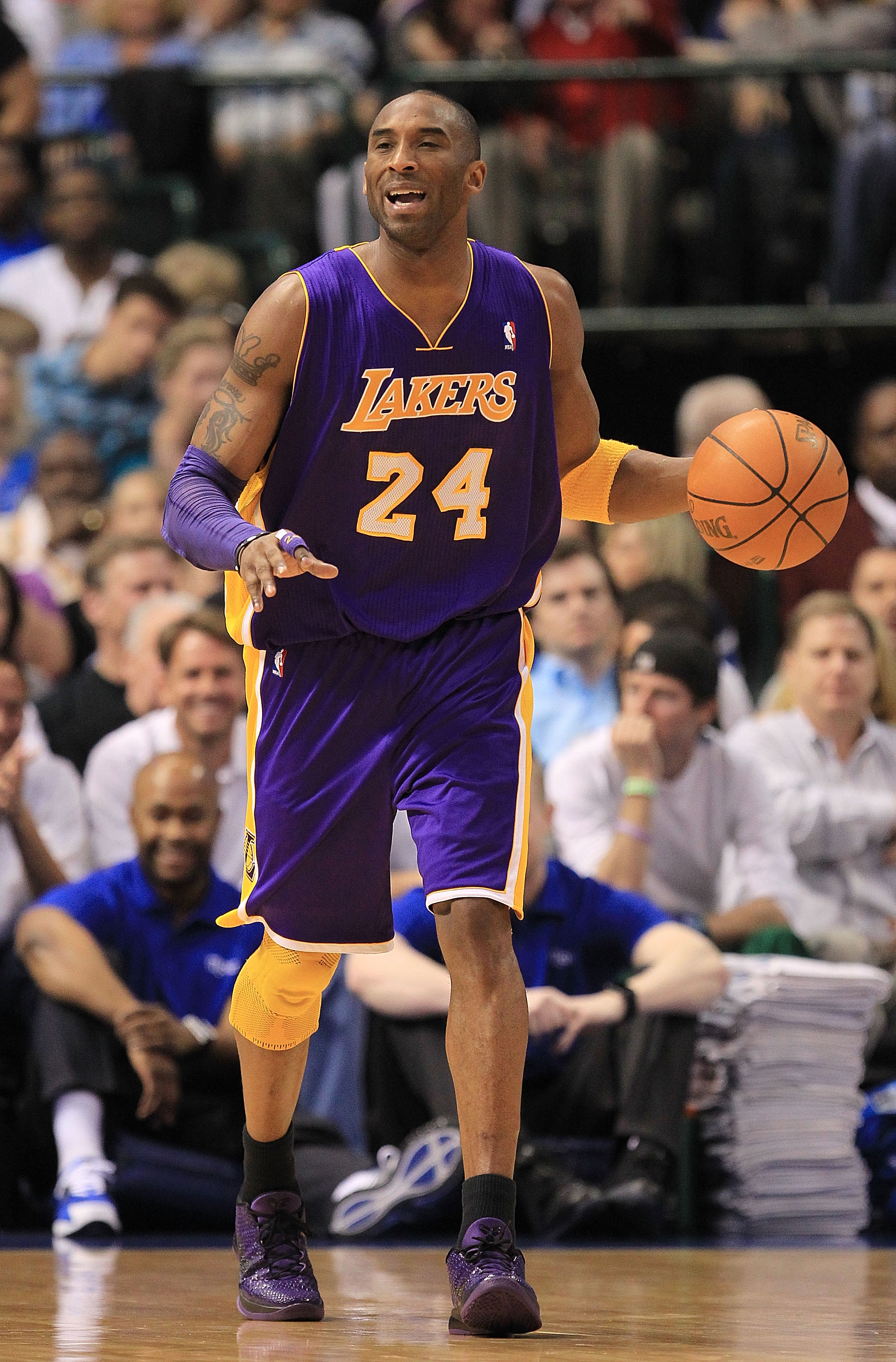 DALLAS, TX - MARCH 12:  Guard Kobe Bryant #24 of the Los Angeles Lakers at American Airlines Center on March 12, 2011 in Dallas, Texas.  NOTE TO USER: User expressly acknowledges and agrees that, by downloading and or using this photograph, User is consen