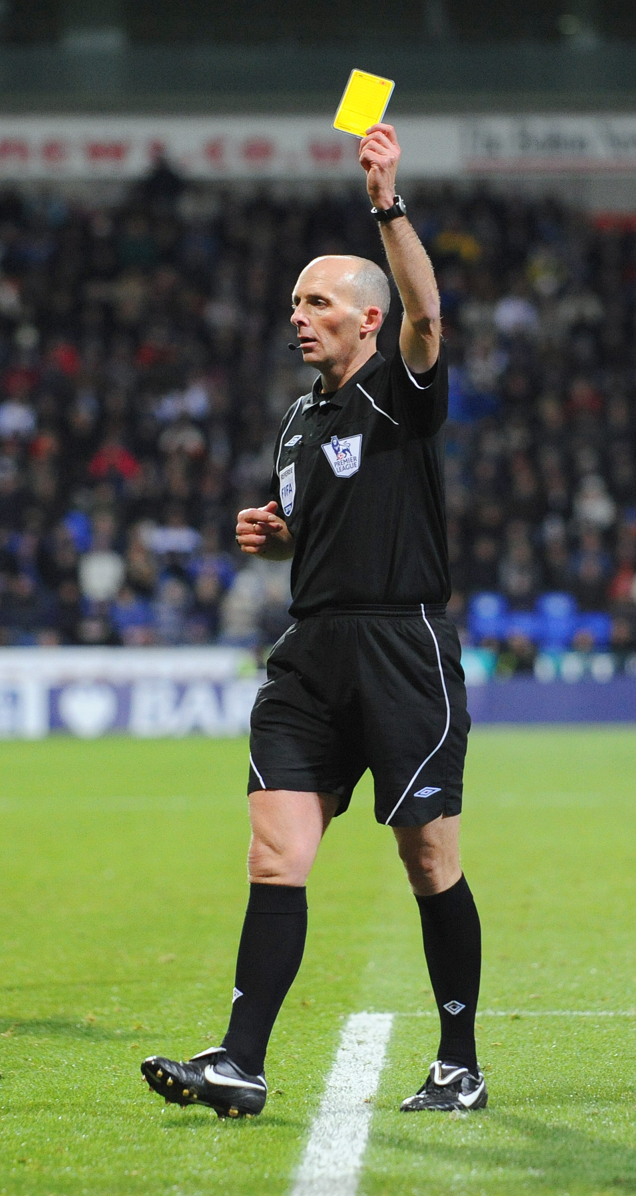 BOLTON, UNITED KINGDOM - NOVEMBER 27: Match referee Mike Dean during the Barclays Premier League match between Bolton Wanderers and Blackpool at the Reebok Stadium on November 27, 2010 in Bolton, England. (Photo by Clint Hughes/Getty Images)