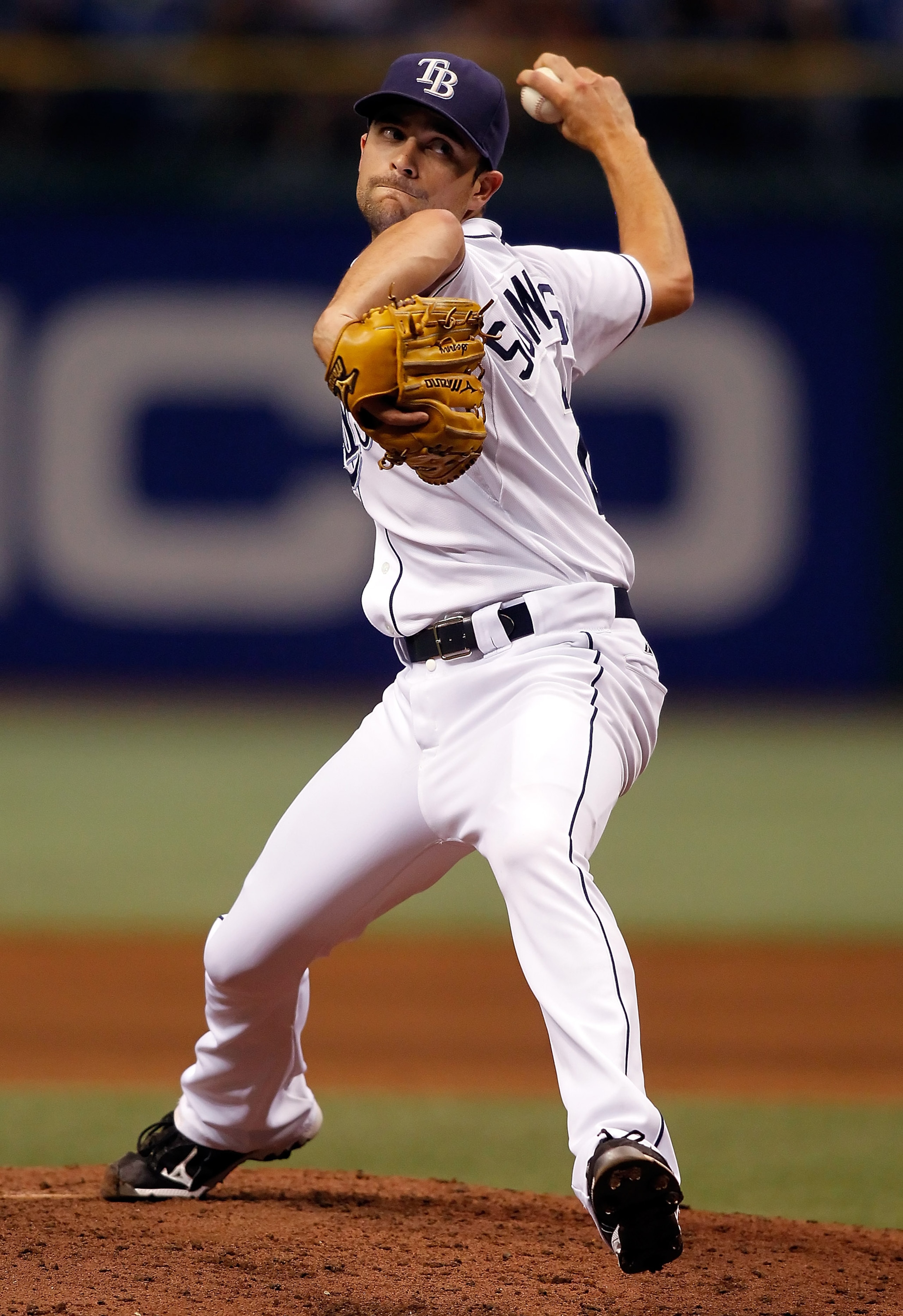 ST. PETERSBURG - JUNE 22:  Pitcher Andy Sonnanstine #21 of the Tampa Bay Rays pitches against the San Diego Padres during the game at Tropicana Field on June 22, 2010 in St. Petersburg, Florida.  (Photo by J. Meric/Getty Images)