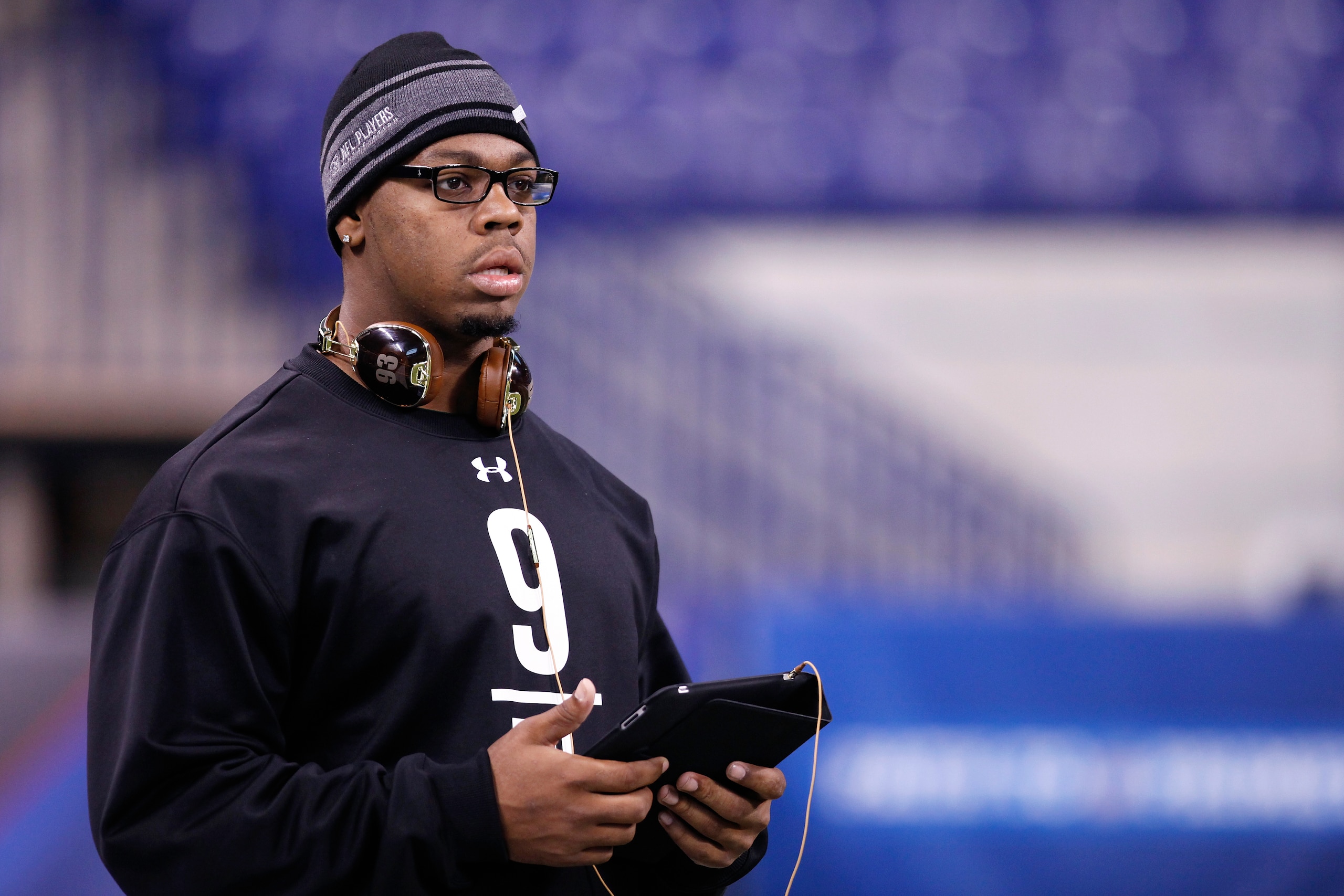 INDIANAPOLIS, IN - FEBRUARY 28: Defensive lineman Da'Quan Bowers of Clemson looks on during the 2011 NFL Scouting Combine at Lucas Oil Stadium on February 28, 2011 in Indianapolis, Indiana. (Photo by Joe Robbins/Getty Images) INDIANAPOLIS, IN - FEBRUARY 28: Defensive lineman Da'Quan Bowers of Clemson looks on during the 2011 NFL Scouting Combine at Lucas Oil Stadium on February 28, 2011 in Indianapolis, Indiana. (Photo by Joe Robbins/Getty Images)