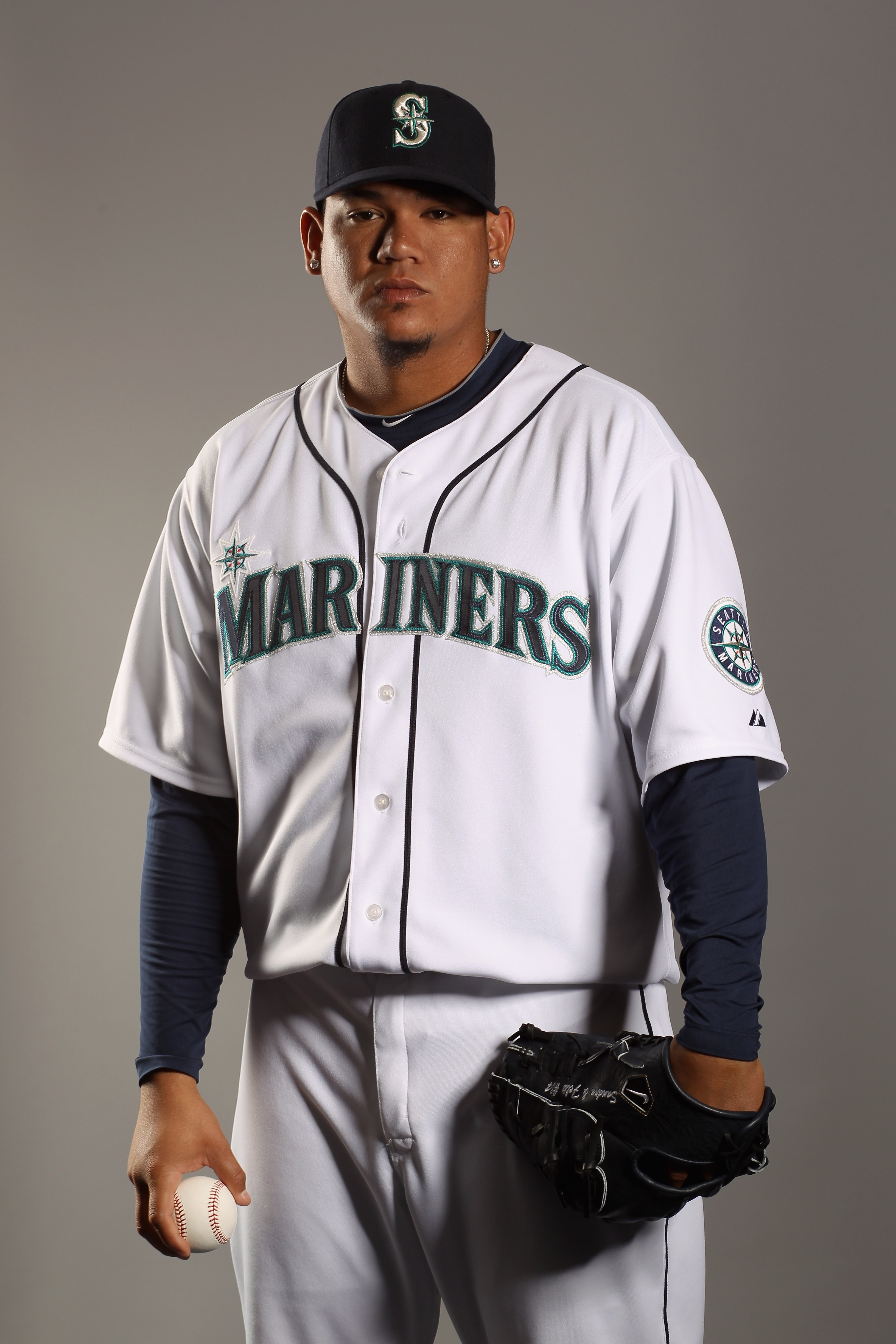 PEORIA, AZ - FEBRUARY 20:  Felix Hernandez #34 of the Seattle Mariners poses for a portrait at the Peoria Sports Complex on February 20, 2011 in Peoria, Arizona.  (Photo by Ezra Shaw/Getty Images)