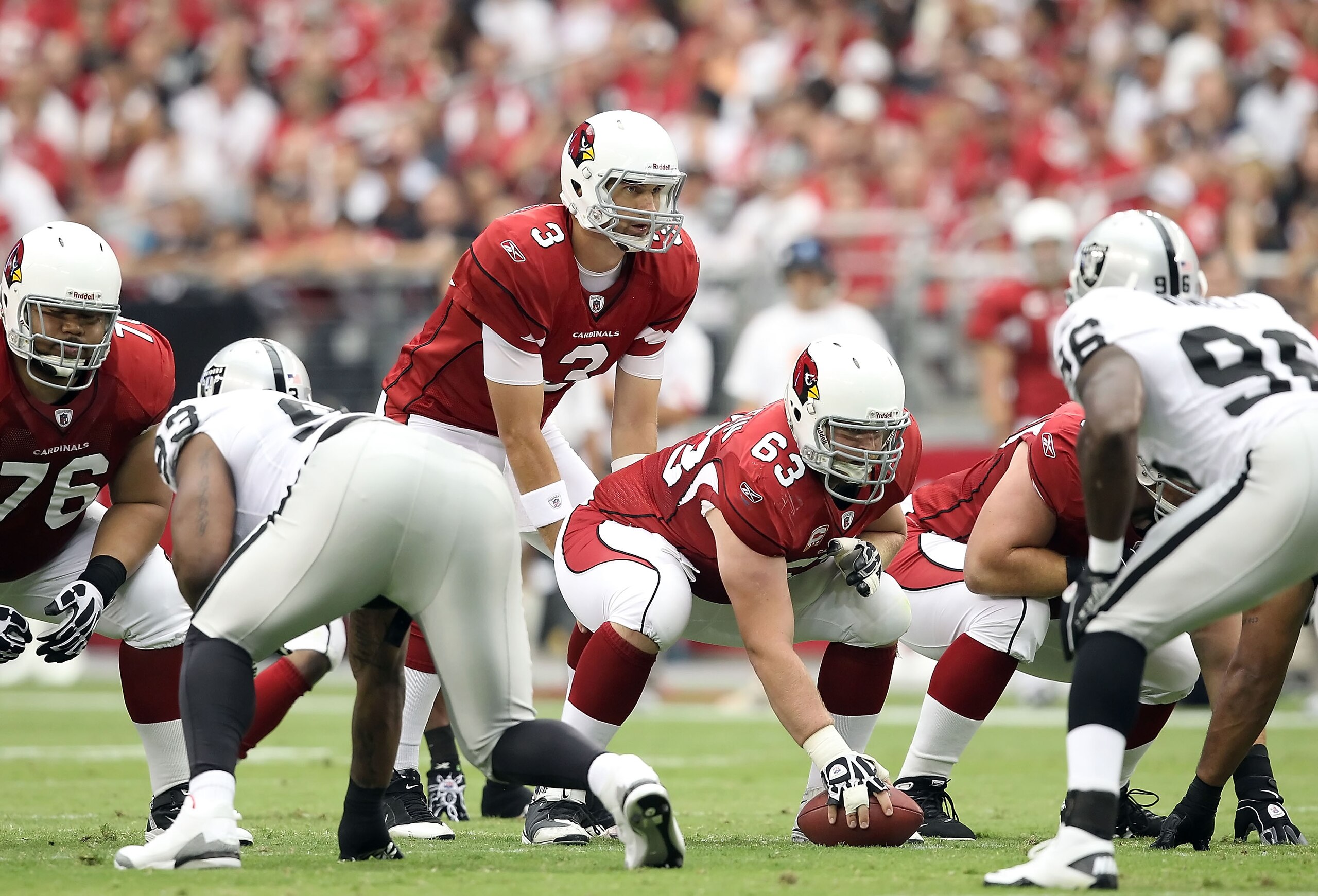 GLENDALE, AZ - SEPTEMBER 26:  Quarterback Derek Anderson #3 of the Arizona Cardinals prepares to snap the ball during the NFL game against the Oakland Raiders at the University of Phoenix Stadium on September 26, 2010 in Glendale, Arizona.  The Cardinals