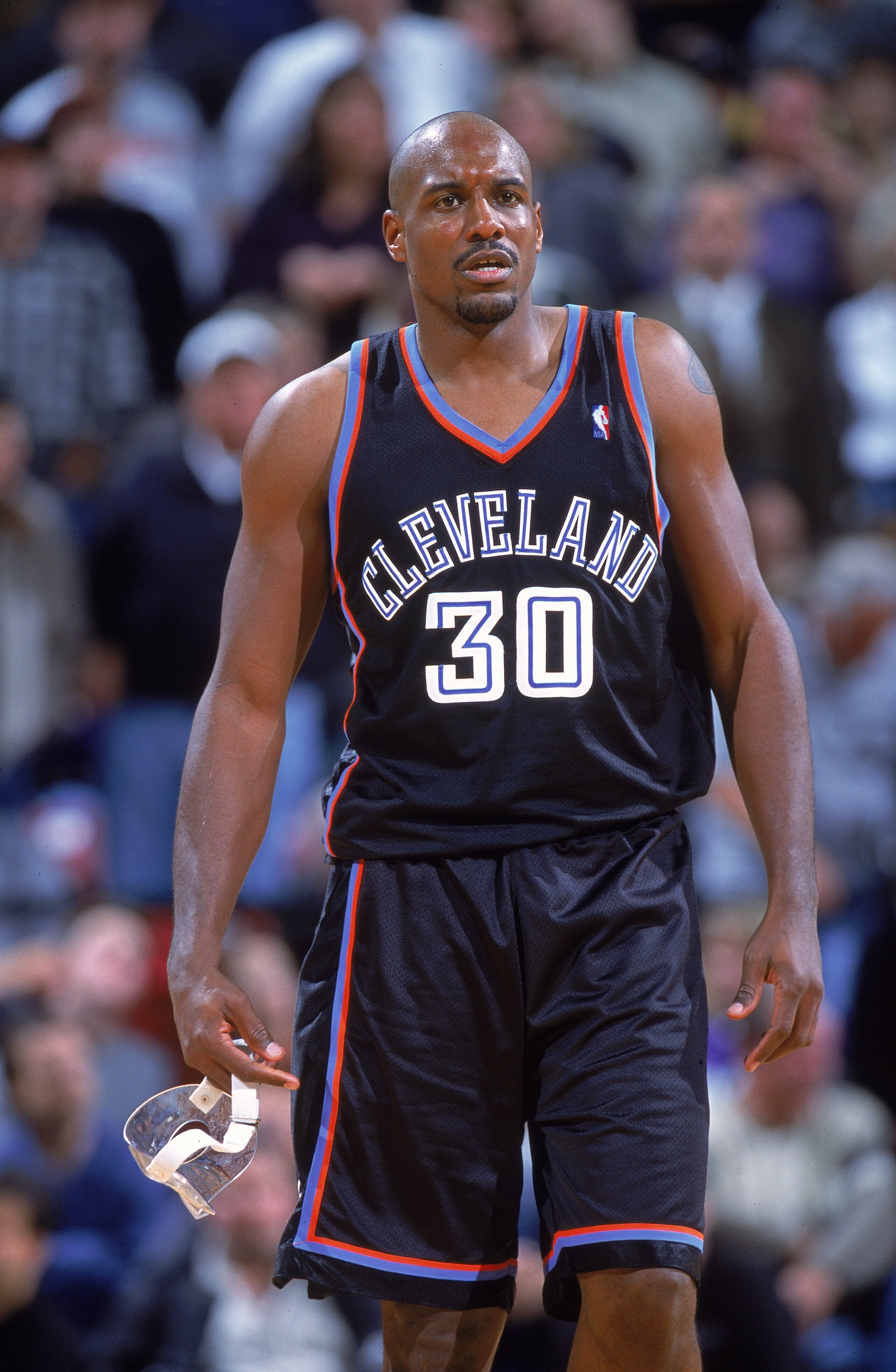 10 Jan 2001:  Lamond Murray #30 of the Cleveland Cavaliers walks onto the court during the game against the Sacramento Kings at the Arco Arena in Sacramento, California. The Kings defeated the Cavaliers 108-103.   NOTE TO USER: It is expressly understood 