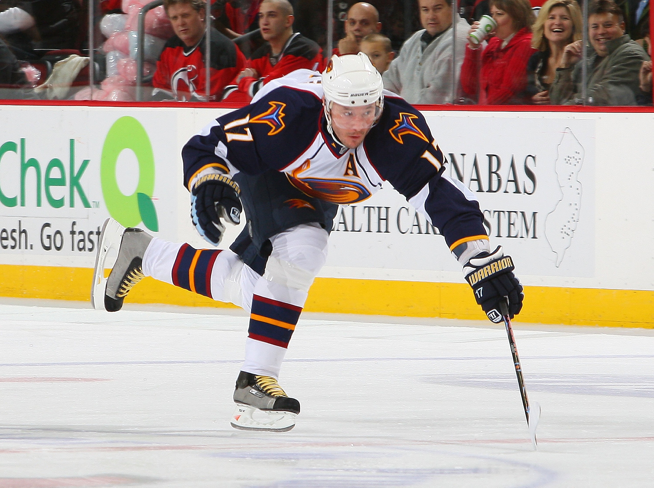 NEWARK, NJ - JANUARY 08:  Ilya Kovalchuk  #17 of the Atlanta Thrashers skates against the New Jersey Devils at the Prudential Center on January 8, 2009 in Newark, New Jersey. Thrashers defeat the Devils 4-0  (Photo by Mike Stobe/Getty Images)