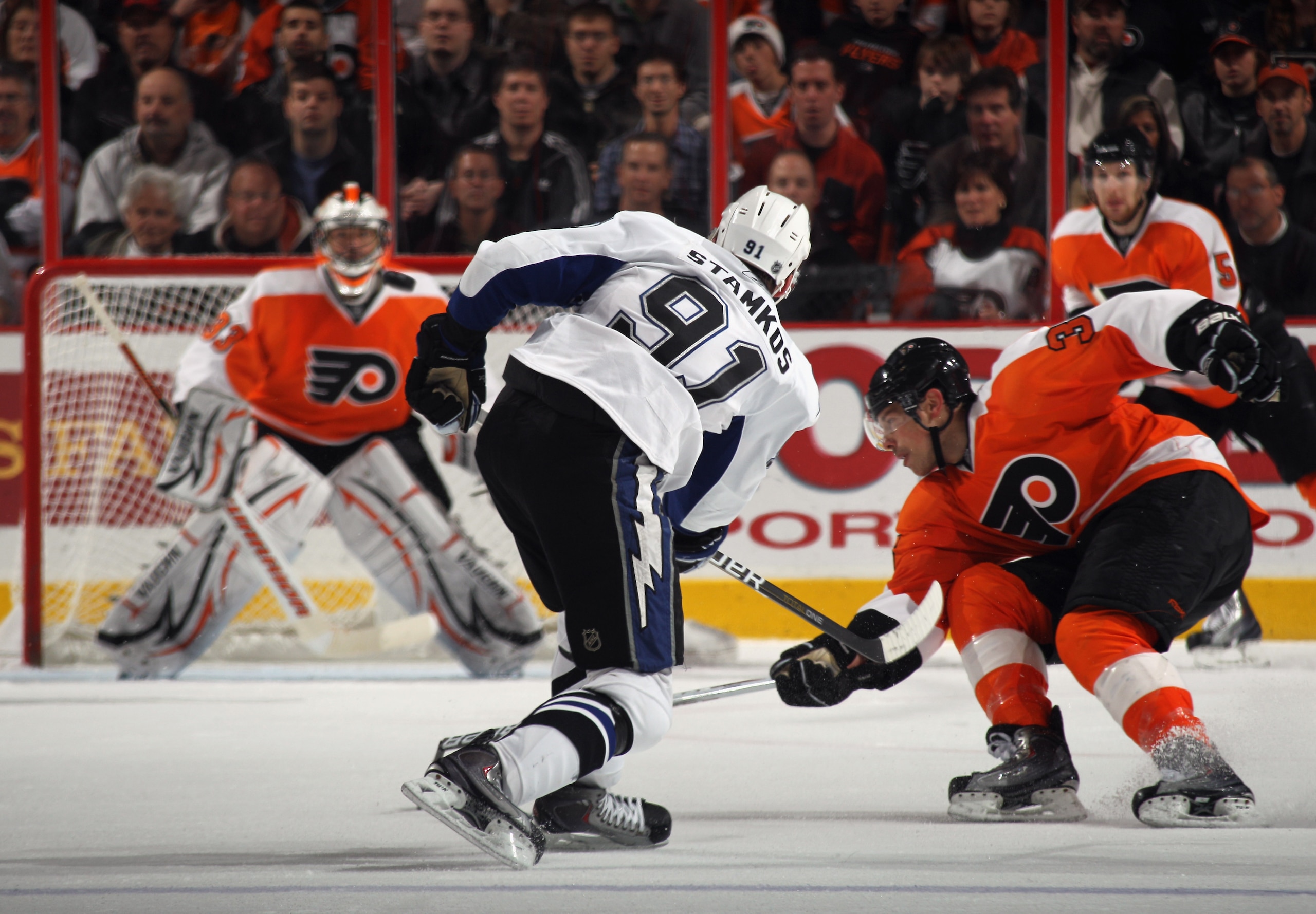 PHILADELPHIA - NOVEMBER 18:  Steven Stamkos #91 of the Tampa Bay Lightning skates against the Philadelphia Flyers at the Wells Fargo Center on November 18, 2010 in Philadelphia, Pennsylvania. The Lightning defeated the Flyers 8-7.  (Photo by Bruce Bennett
