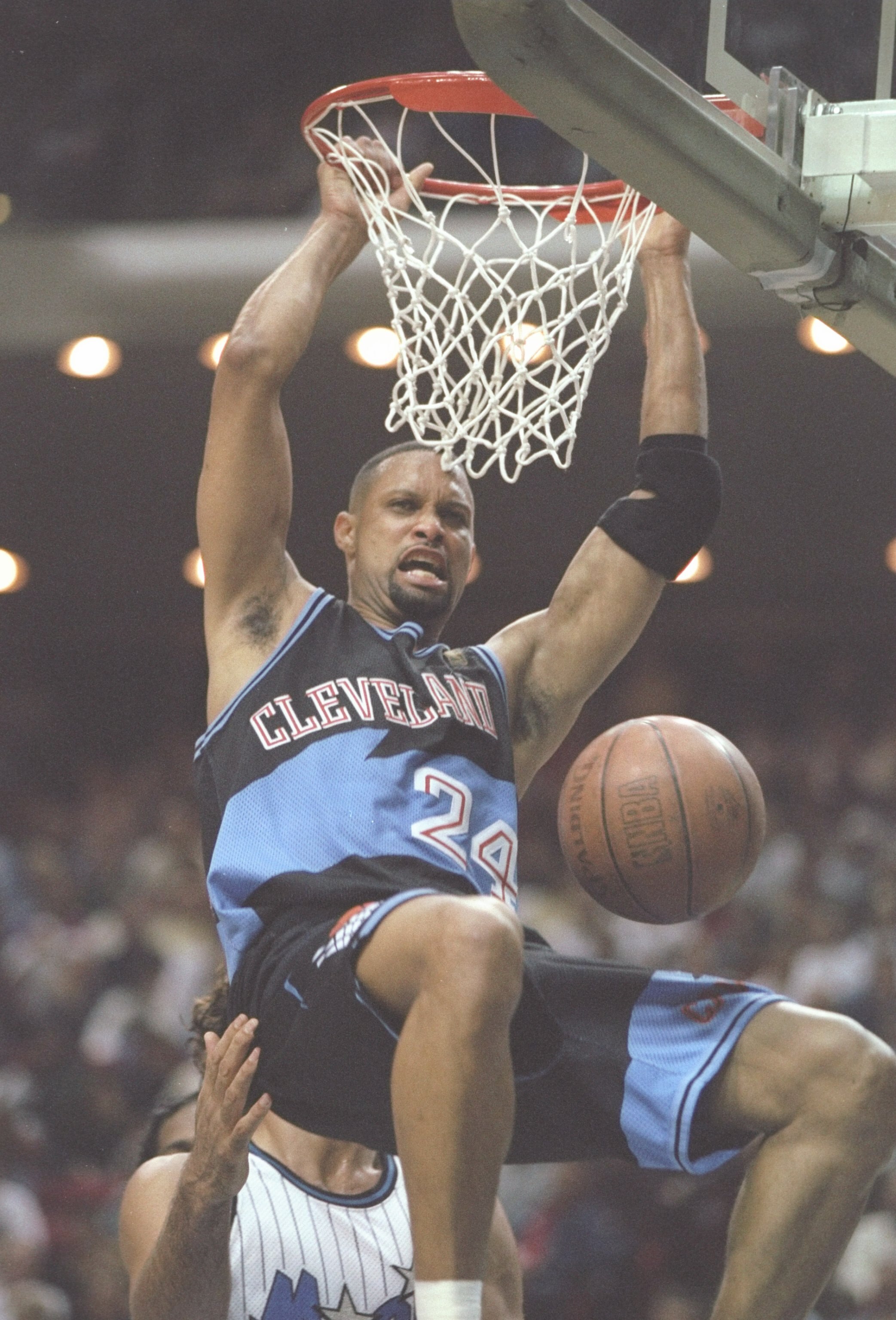 4 Dec 1996:  Forward Chris Mills of the Cleveland Cavaliers slam dunks the ball during a game against the Orlando Magic at the Orlando Arena in Orlando, Florida.  The Cavaliers won the game 87-54. Mandatory Credit: Andy Lyons  /Allsport