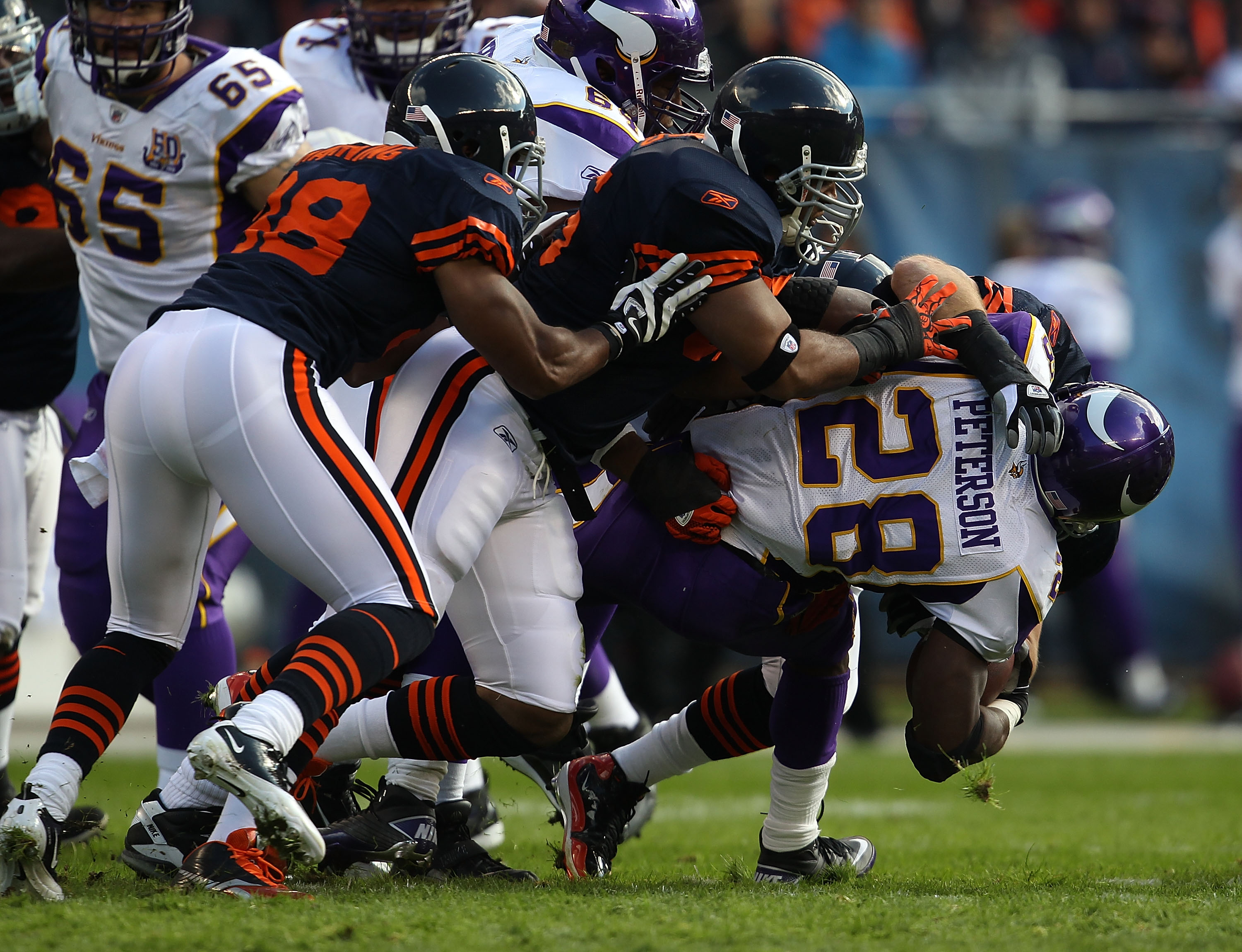 Herschel Walker says trading Adrian Peterson would be mistake for