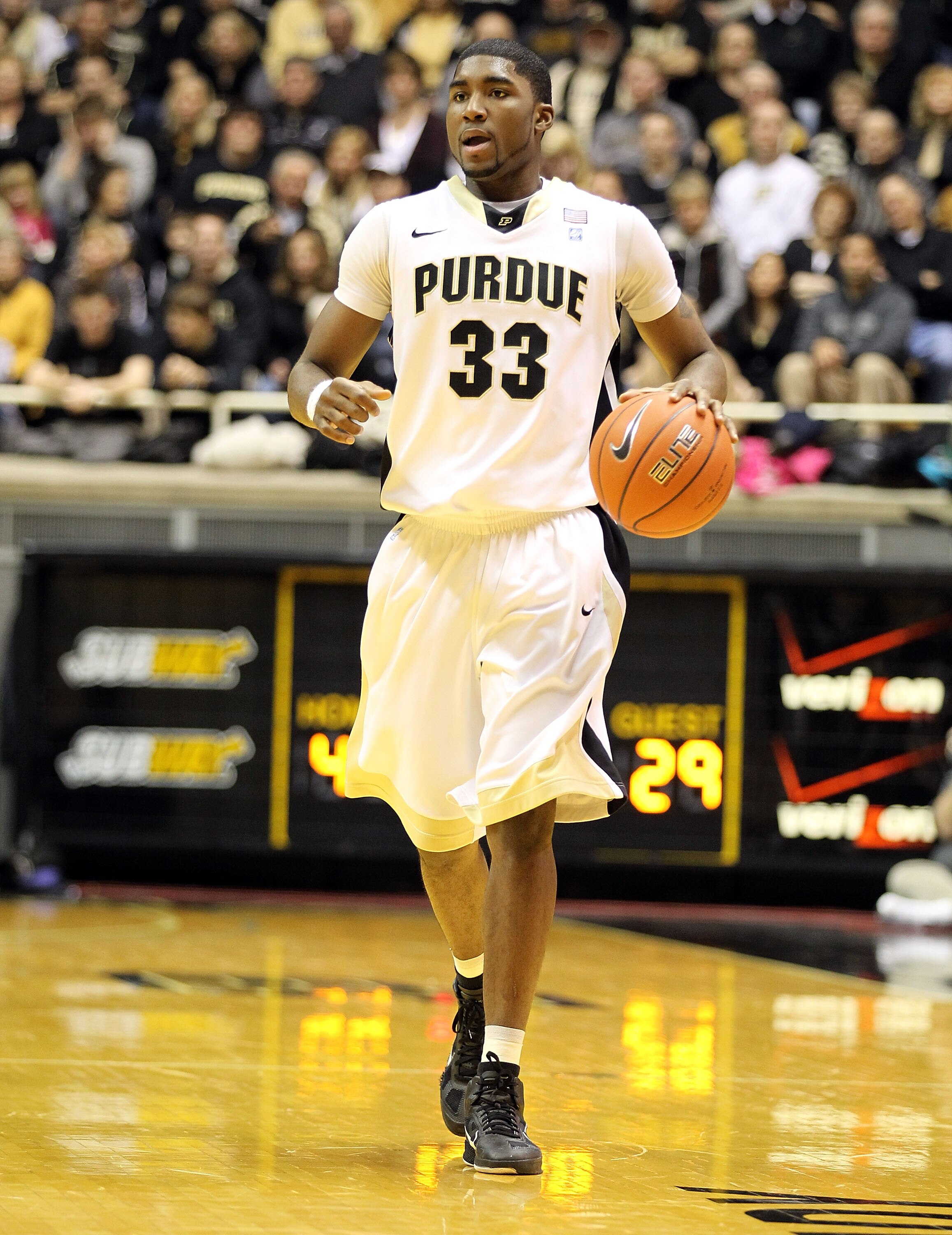 WEST LAFAYETTE, IN - JANUARY 09:  E' Twaun Moore #33 of the Purdue Boilermakers brings the ball up court against the Iowa Hawkeyes during the Big Ten Conference game at Mackey Arena on January 9, 2011 in West Lafayette, Indiana. Purdue won 75-52.  (Photo