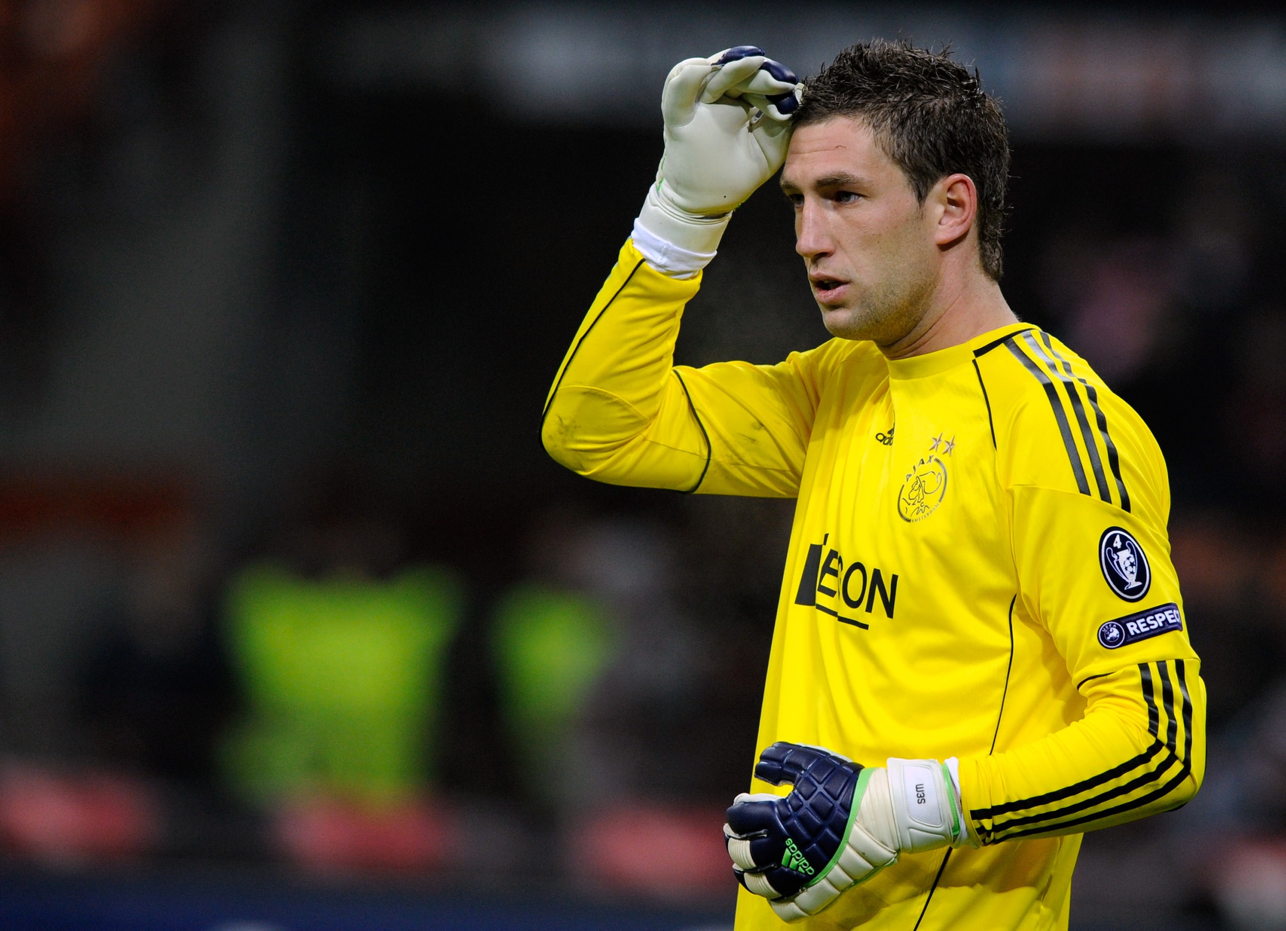 MILAN, ITALY - DECEMBER 08:  Maarten Stekelenburg of AFC Ajax looks on during the UEFA Champions League Group G match between AC Milan and AFC Ajax at Stadio Giuseppe Meazza on December 8, 2010 in Milan, Italy.  (Photo by Claudio Villa/Getty Images)