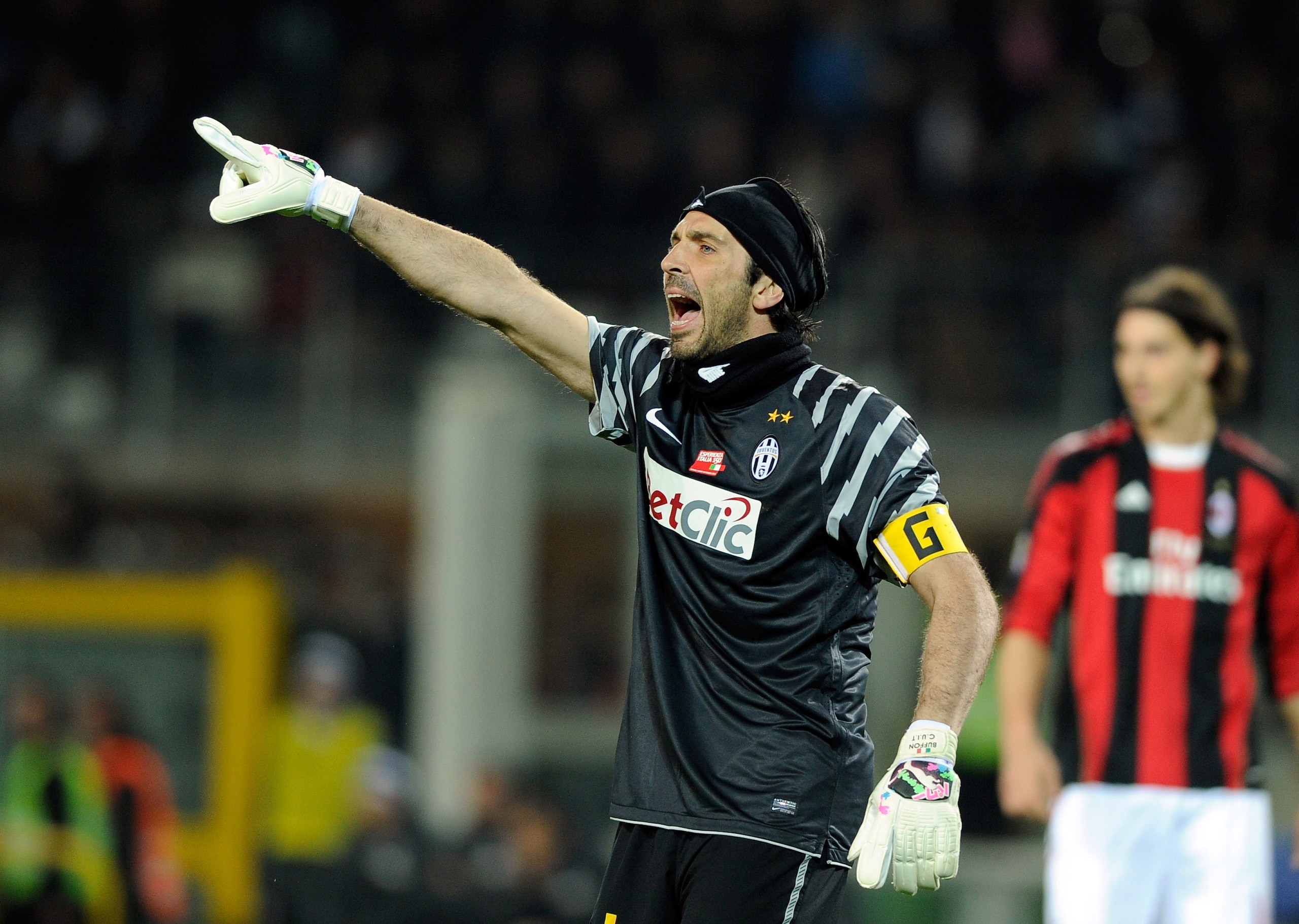 TURIN, ITALY - MARCH 05:  Gianluigi Buffon of Juventus FC gestures during the Serie A match between Juventus FC and AC Milan at Olimpico Stadium on March 5, 2011 in Turin, Italy.  (Photo by Claudio Villa/Getty Images)