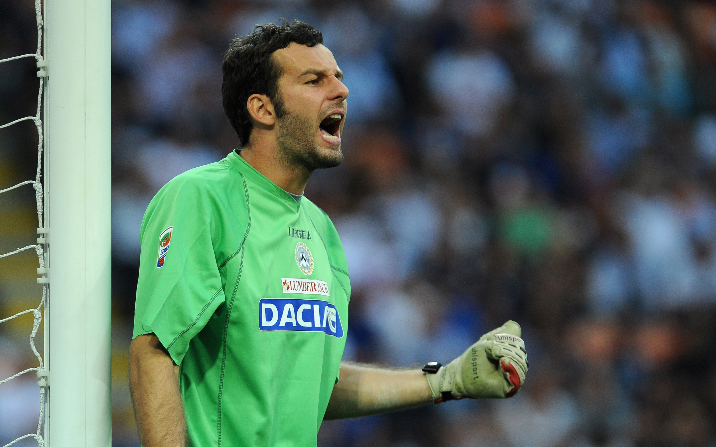 MILAN, ITALY - SEPTEMBER 11:  Samir Handanovic  of Udinese Calcio issues instructions during the Serie A match between FC Internazionale and Udinese Calcio at Stadio Giuseppe Meazza on September 11, 2010 in Milan, Italy.  (Photo by Valerio Pennicino/Getty