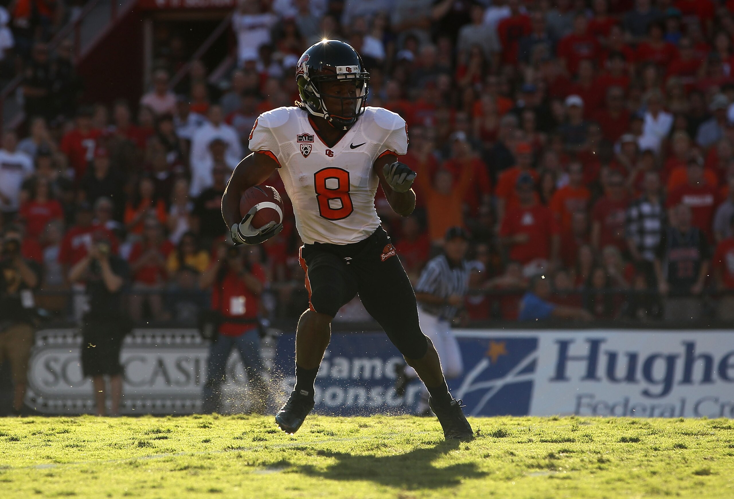 TUCSON, AZ - OCTOBER 09:  Wide receiver James Rodgers #8 of the Oregon State Beavers runs with the football during the college football game against the Arizona Wildcats at Arizona Stadium on October 9, 2010 in Tucson, Arizona. The Beavers defeated the Wi