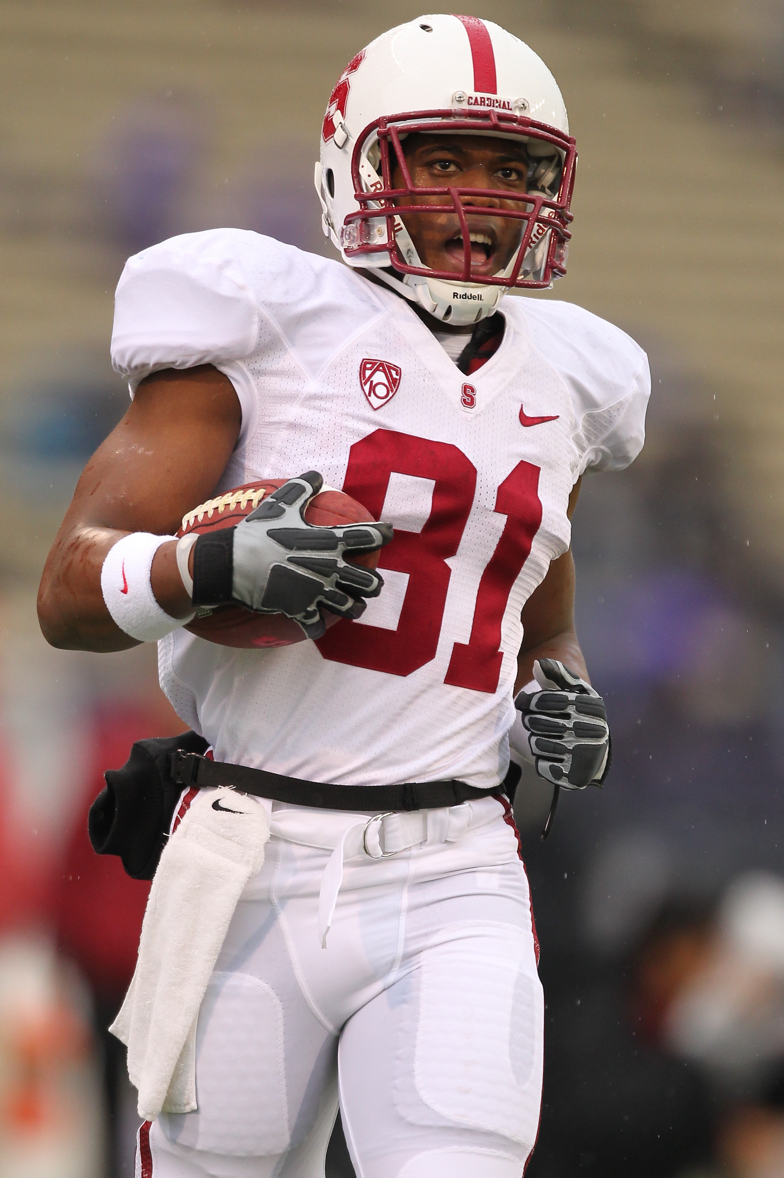 SEATTLE - OCTOBER 30:  Wide receiver Chris Owusu #81 of the Stanford Cardinal warms up prior to the game against the Washington Huskies on October 30, 2010 at Husky Stadium in Seattle, Washington. Stanford won 41-0. (Photo by Otto Greule Jr/Getty Images)
