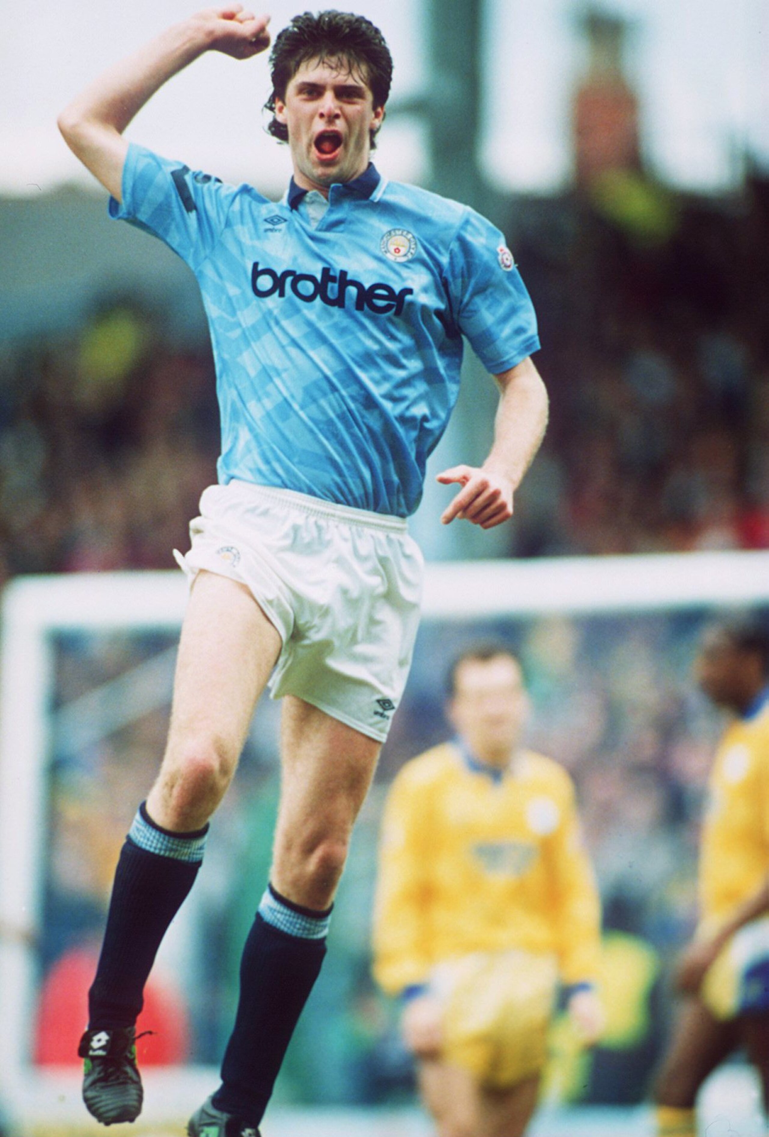 4 APR 1992:  NIALL QUINN IN ACTION FOR MANCHESTER CITY SOCCER CLUB. Mandatory Credit: Shaun Botterill/ALLSPORT