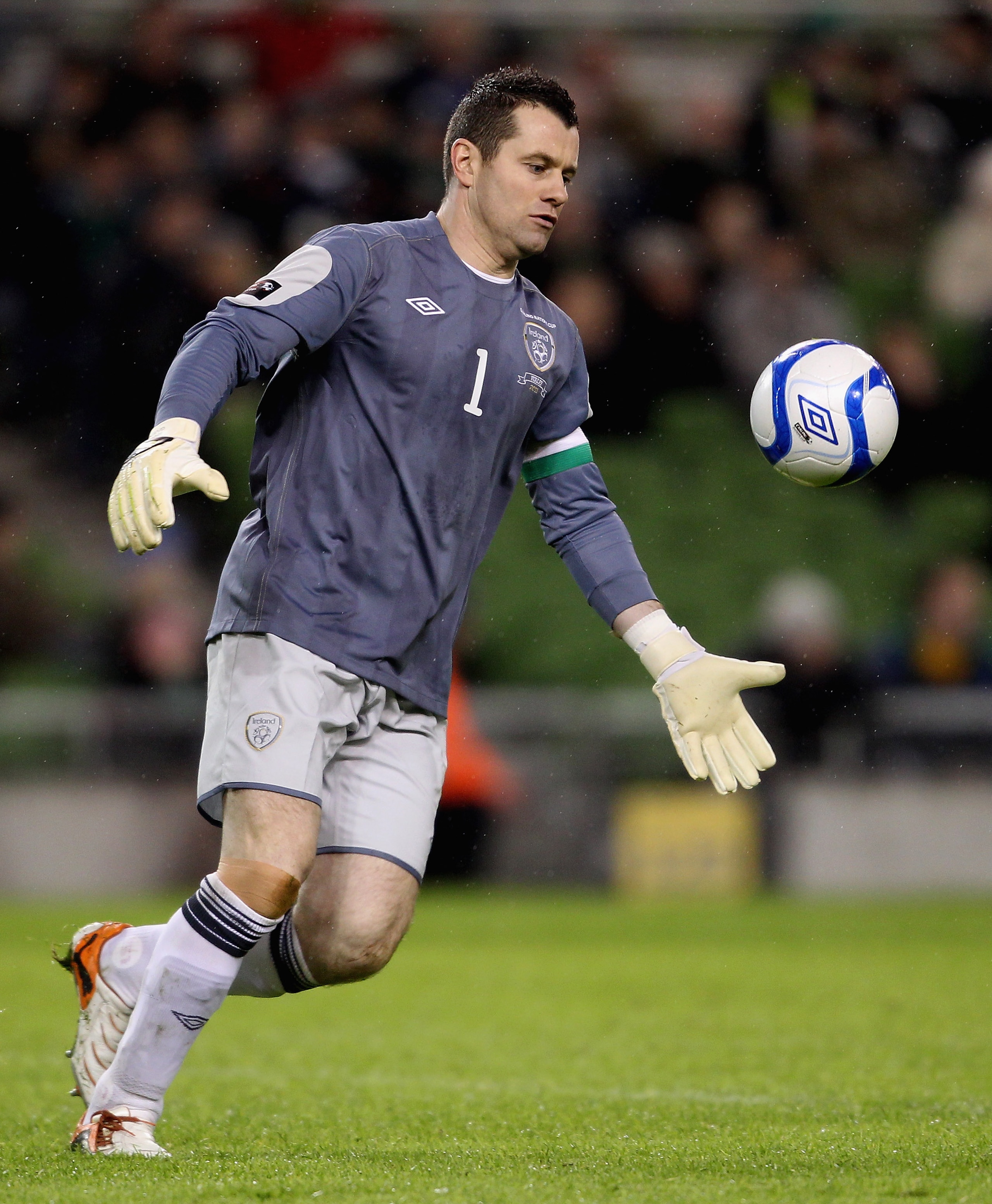 DUBLIN, IRELAND - FEBRUARY 08:  Shay Given of Ireland in action during the Carling Nations Cup match between Republic of Ireland and Wales at Aviva Stadium on February 8, 2011 in Dublin, Ireland.  (Photo by Scott Heavey/Getty Images)