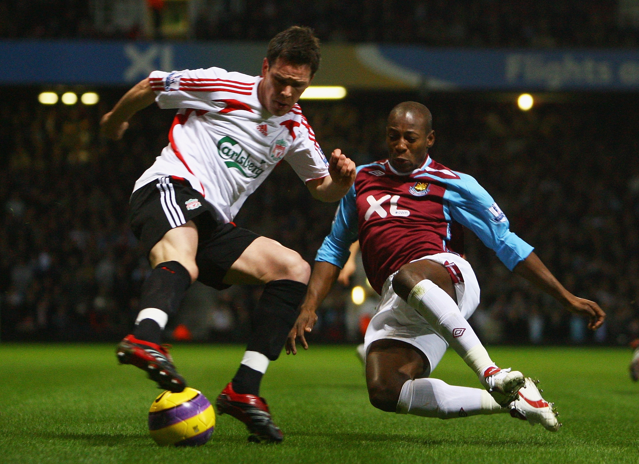 LONDON - JANUARY 30: Steve Finnan of Liverpool is challenged by Luis Boa Morte of West Ham during the Barclays Premier League match between West Ham United and Liverpool at Upton Park on January 30, 2008 in London, England. (Photo by Julian Finney/Getty LONDON - JANUARY 30: Steve Finnan of Liverpool is challenged by Luis Boa Morte of West Ham during the Barclays Premier League match between West Ham United and Liverpool at Upton Park on January 30, 2008 in London, England. (Photo by Julian Finney/Getty